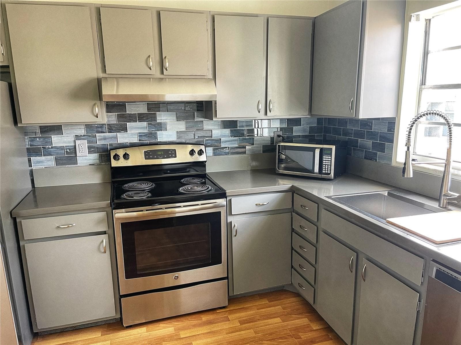 2846 SOMERSET PARK DRIVE — photo 10 of 17