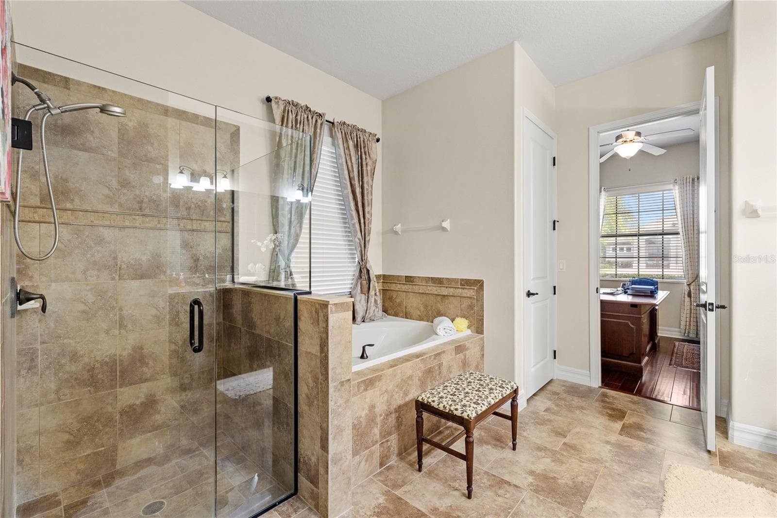 25447 HIGH HAMPTON CIRCLE — photo 20 of 71
