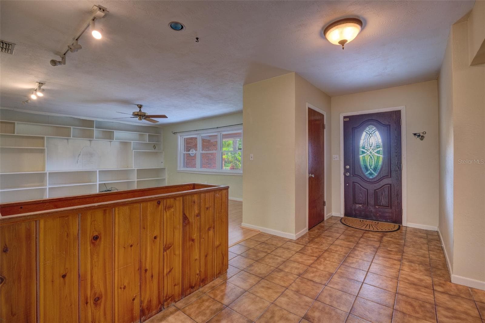 1790 CLARA AVE — photo 5 of 38
