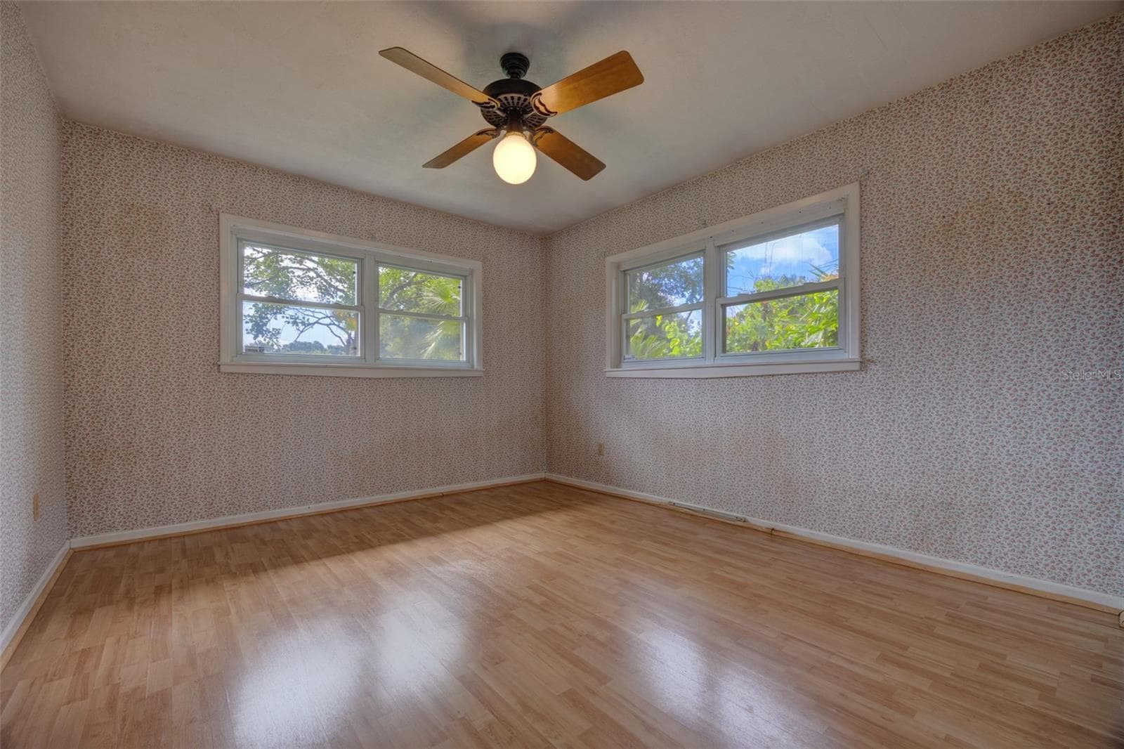 1790 CLARA AVE — photo 24 of 38