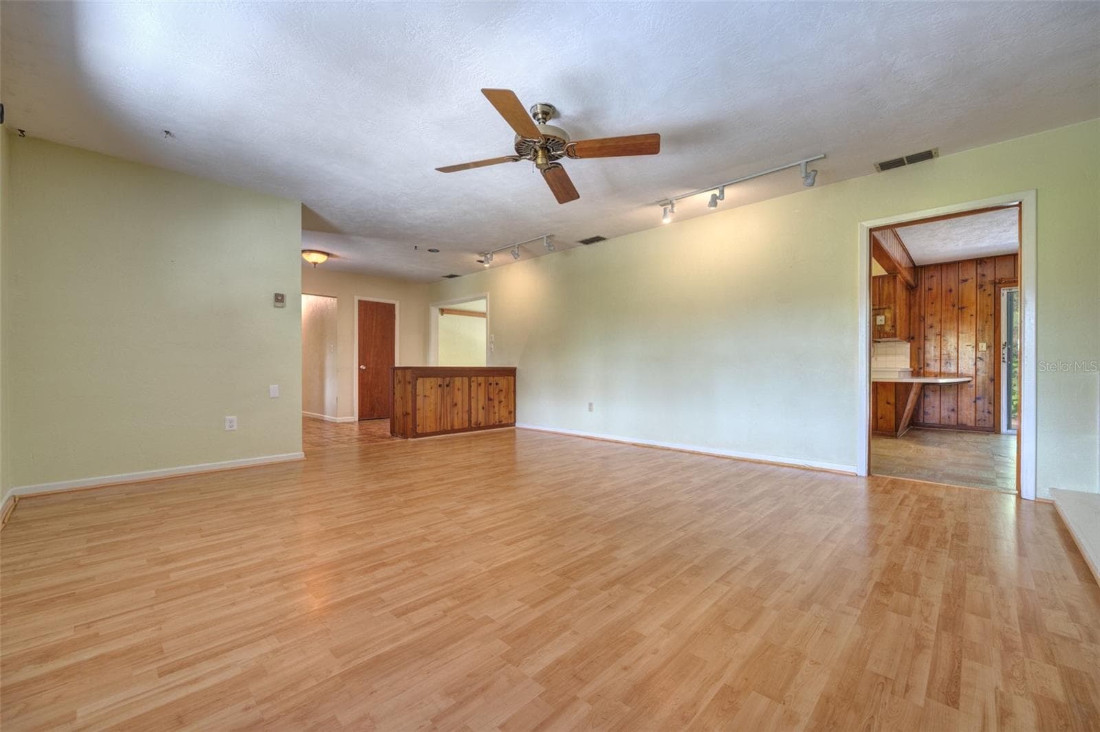 1790 CLARA AVE — photo 7 of 38