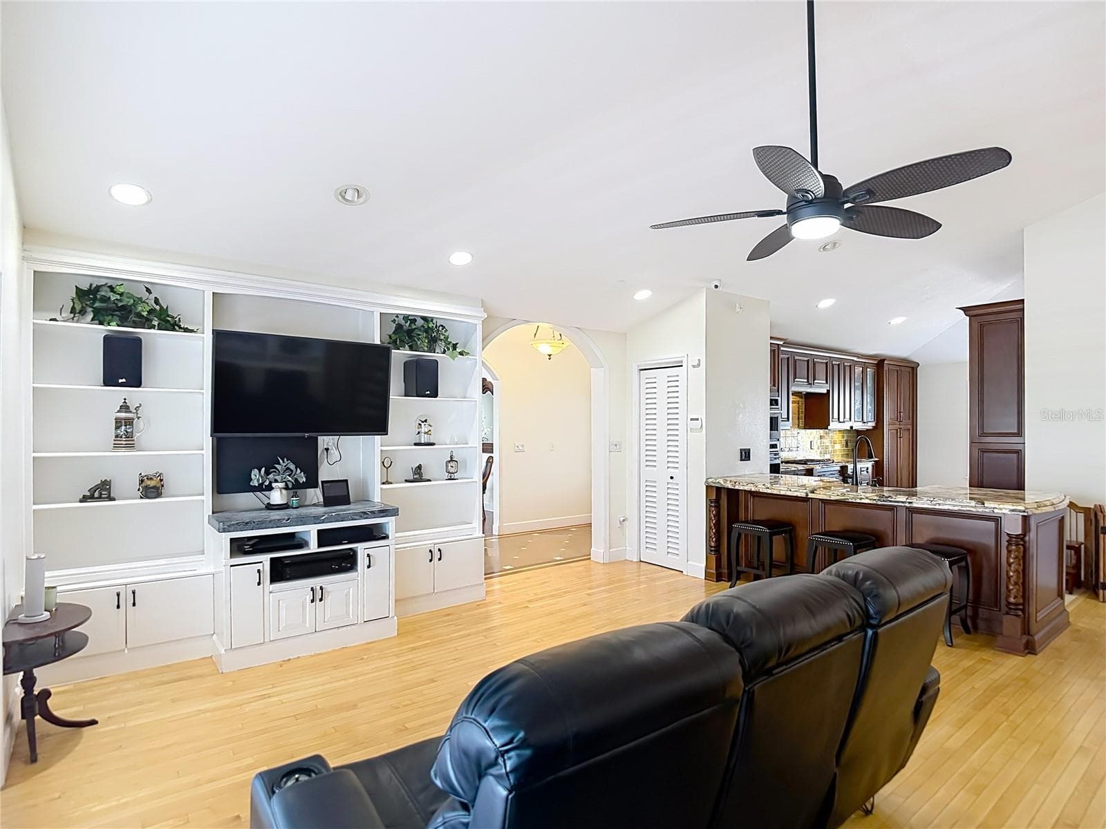 4146 DIAZ COURT — photo 19 of 100
