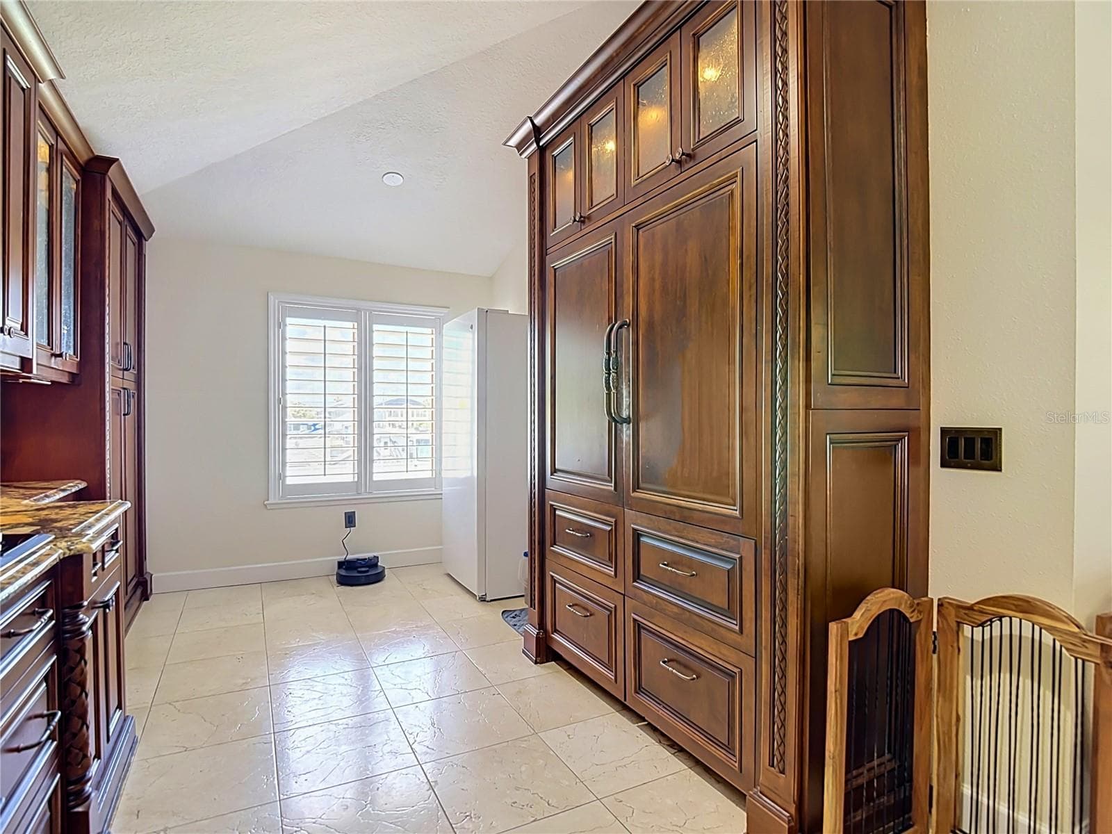 4146 DIAZ COURT — photo 23 of 100