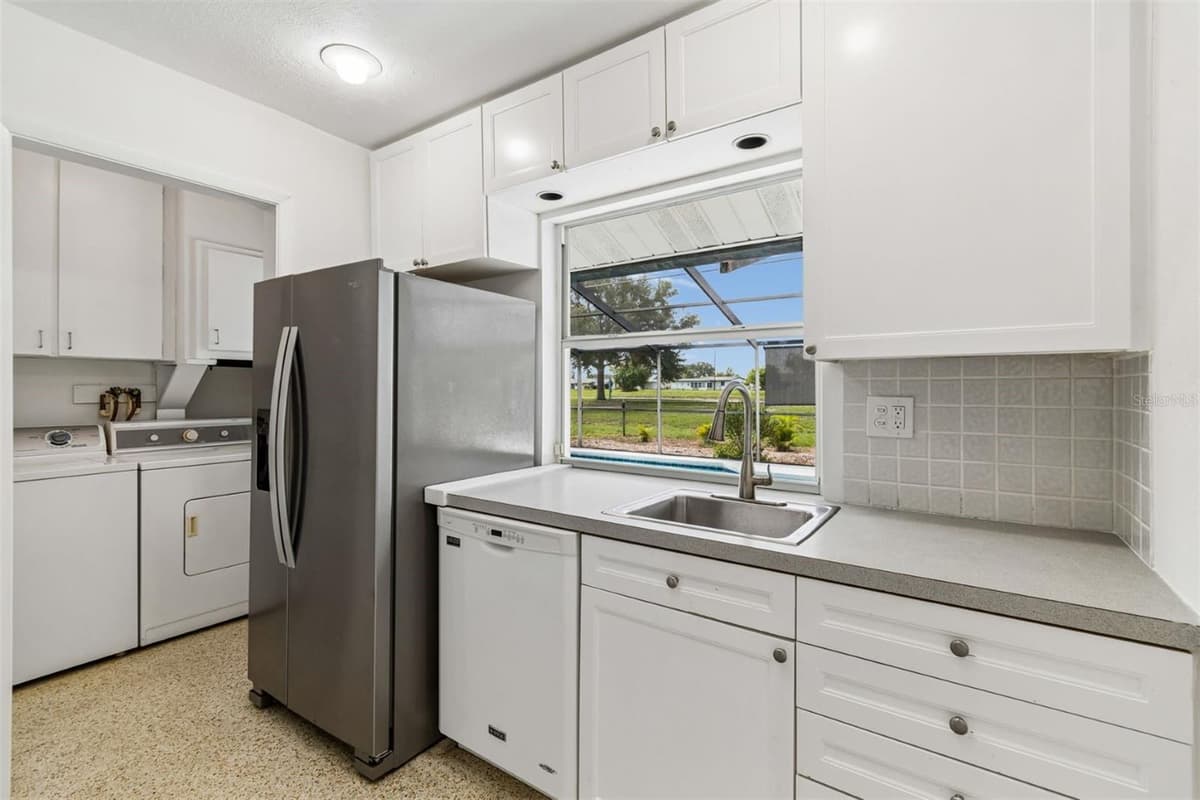 830 LA JOLLA AVENUE — photo 14 of 57