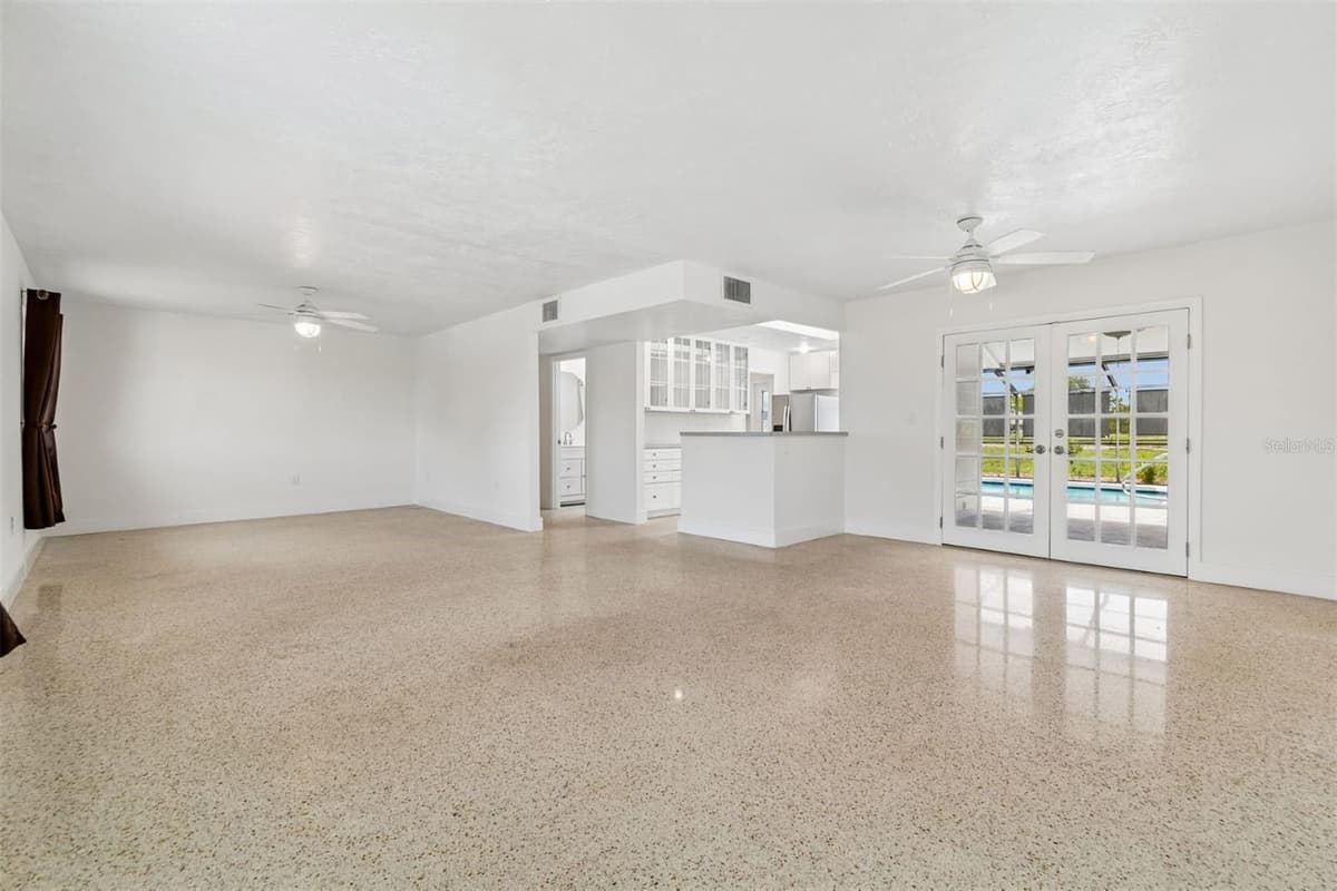 830 LA JOLLA AVENUE — photo 8 of 57