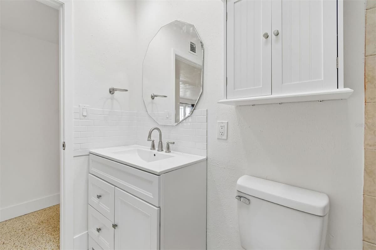 830 LA JOLLA AVENUE — photo 25 of 57