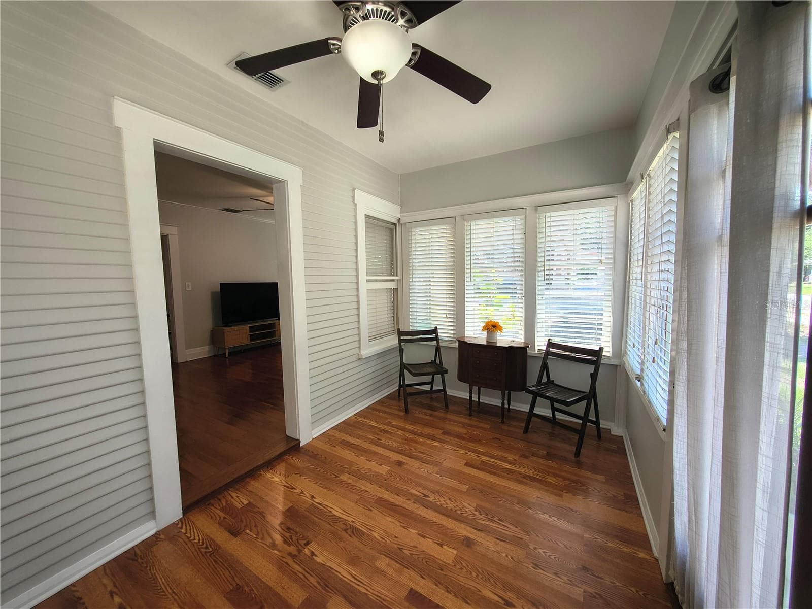 708 IDLEWILD AVENUE — photo 6 of 26