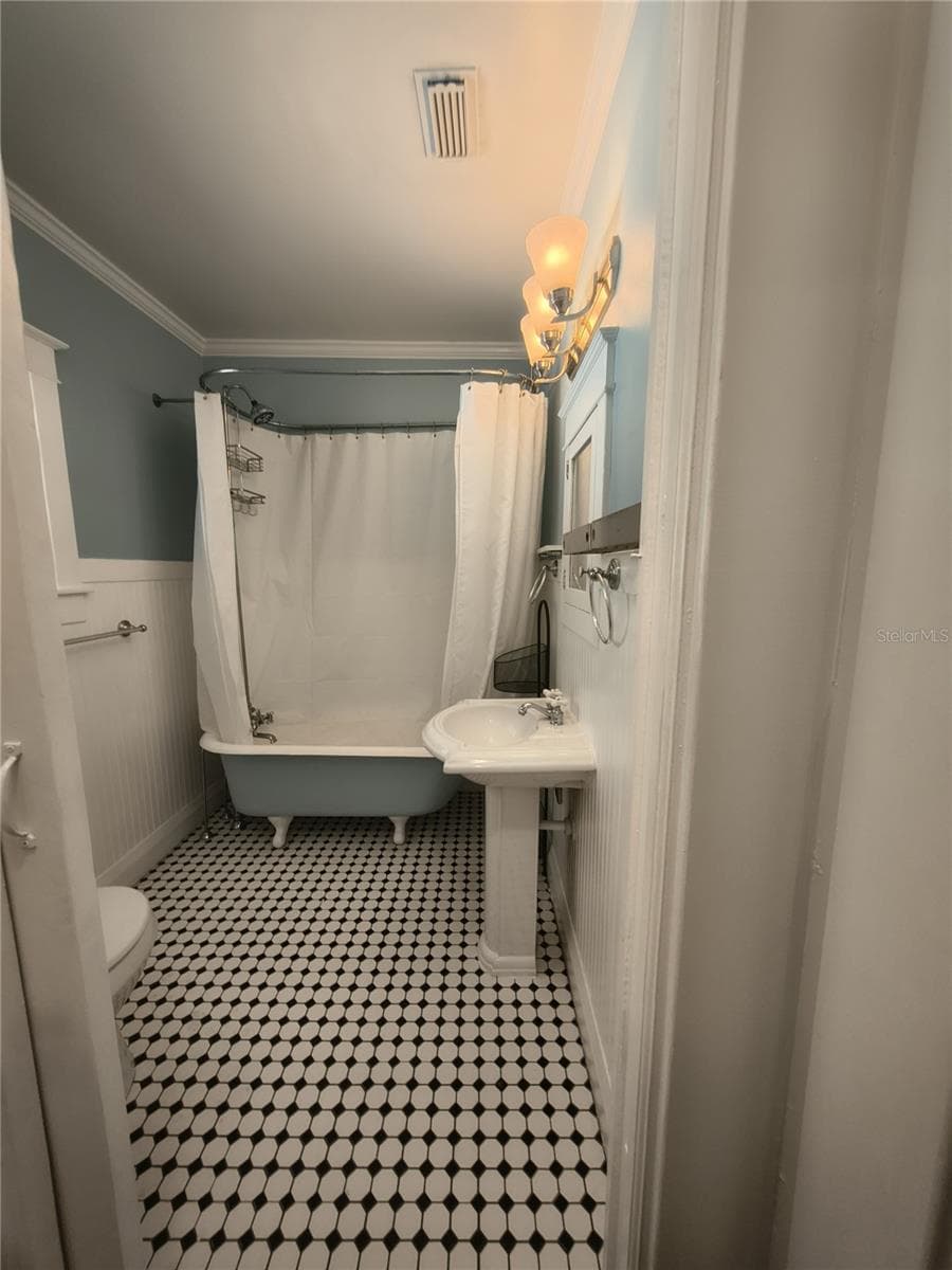 708 IDLEWILD AVENUE — photo 21 of 26