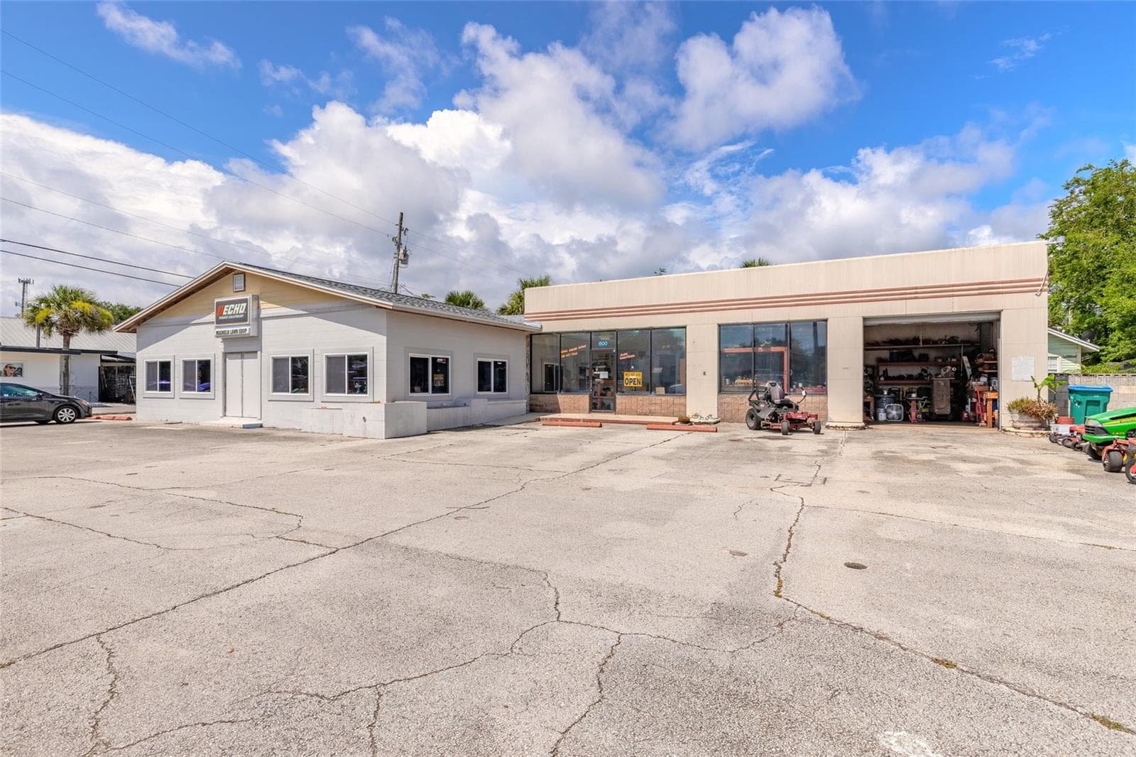 600 DIXIE FREEWAY — photo 2 of 32