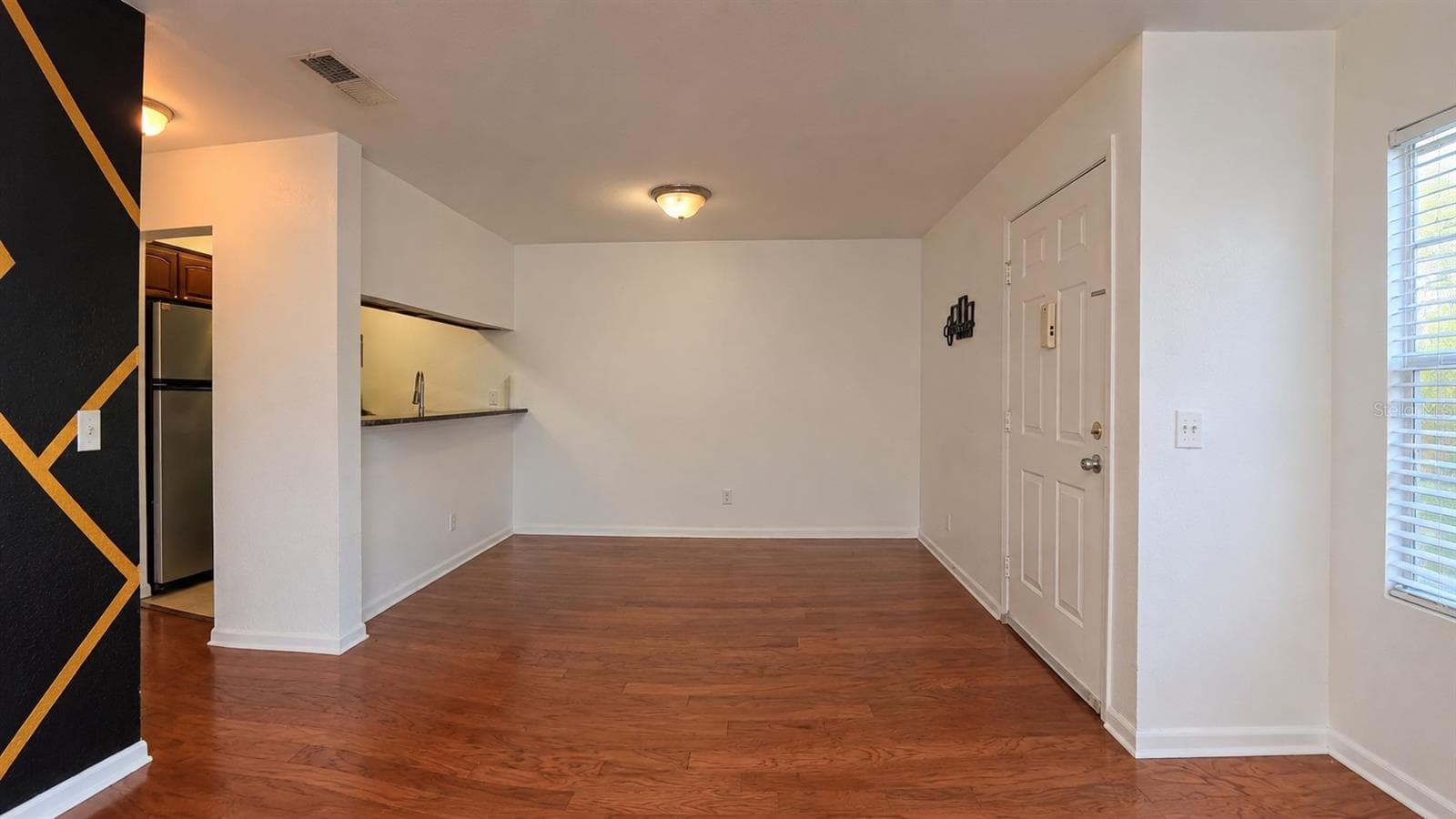 5440 MACDILL AVENUE — photo 7 of 24