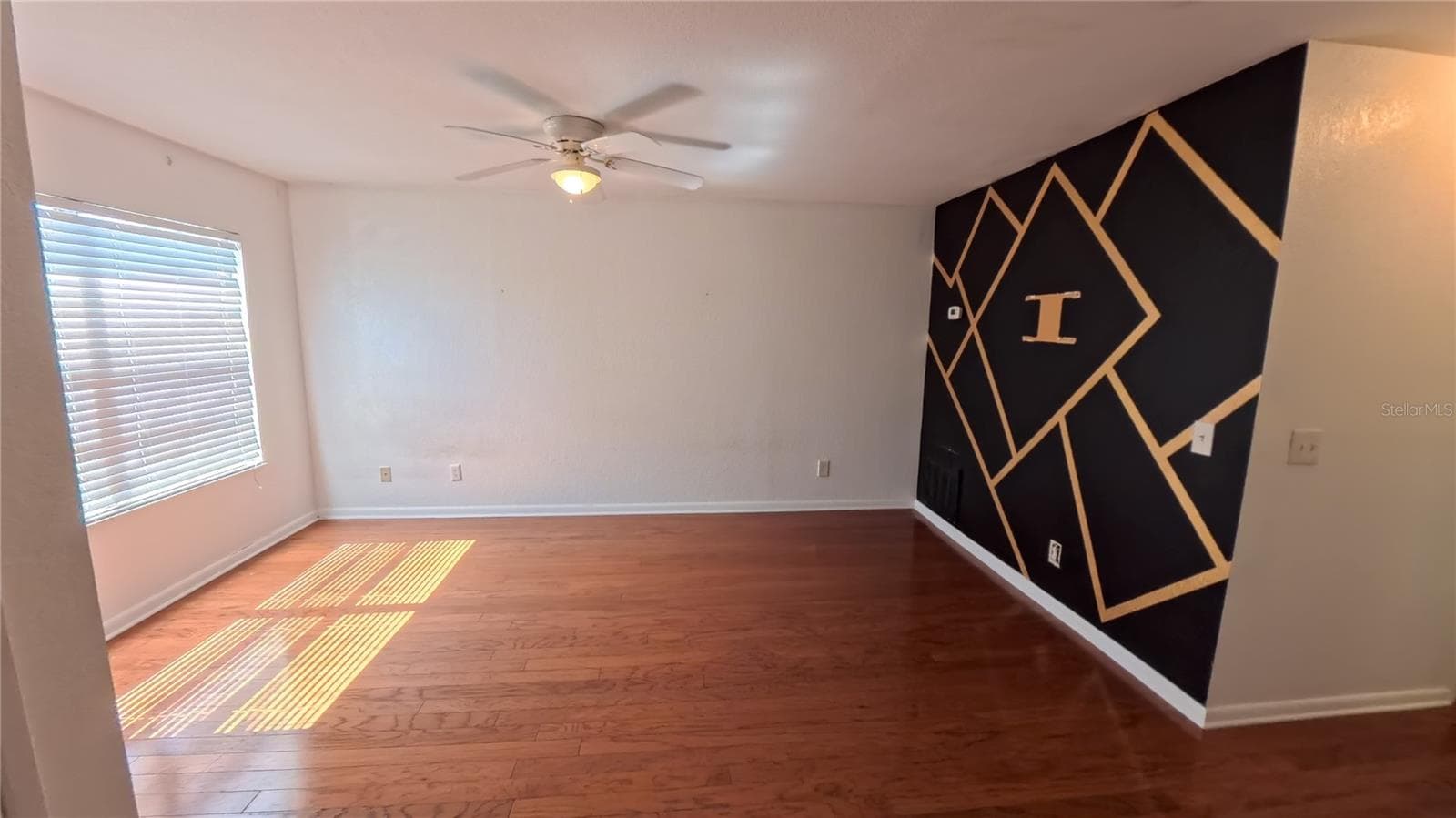 5440 MACDILL AVENUE — photo 9 of 24