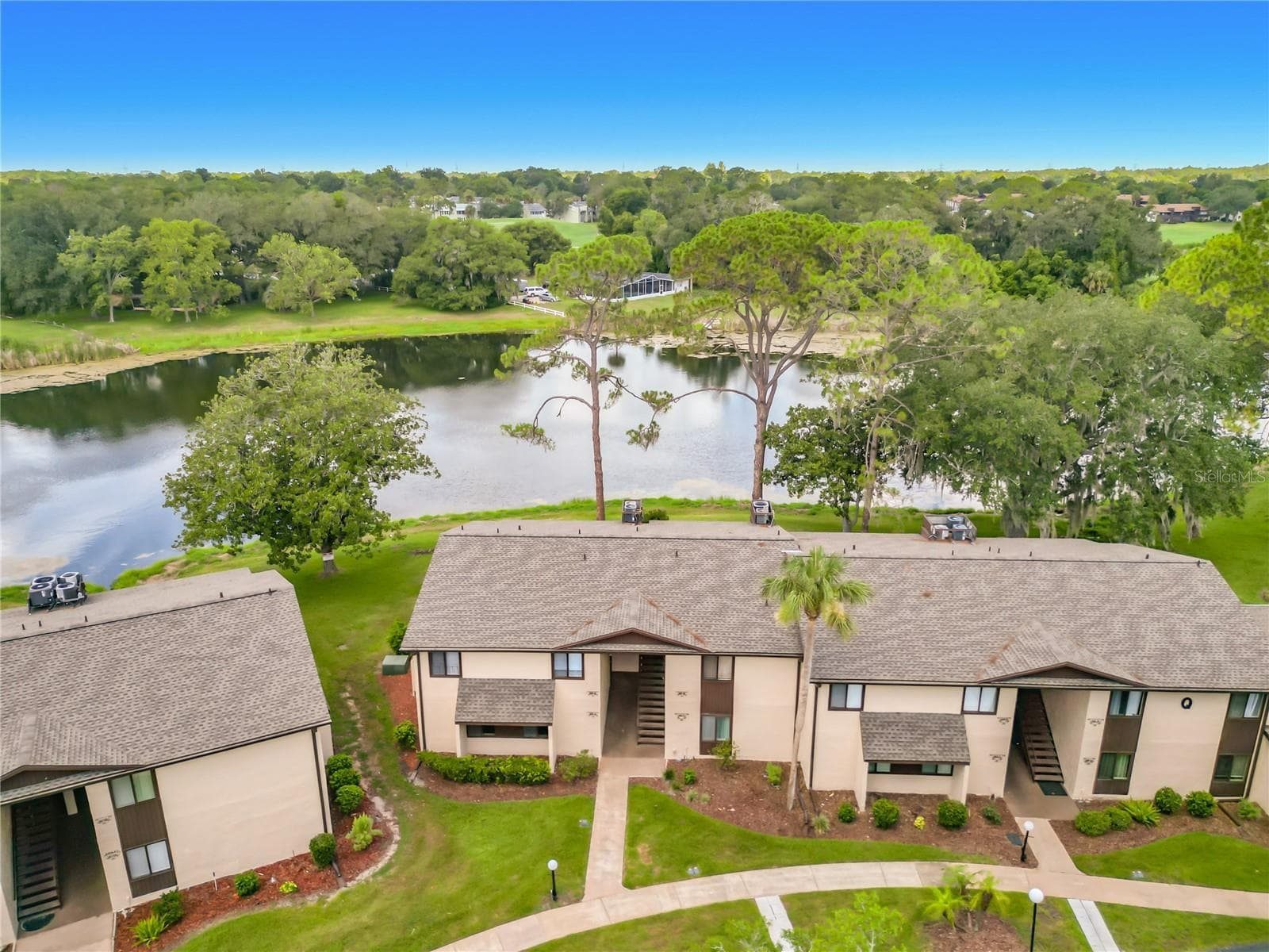 655 MIDWAY DRIVE — photo 3 of 54