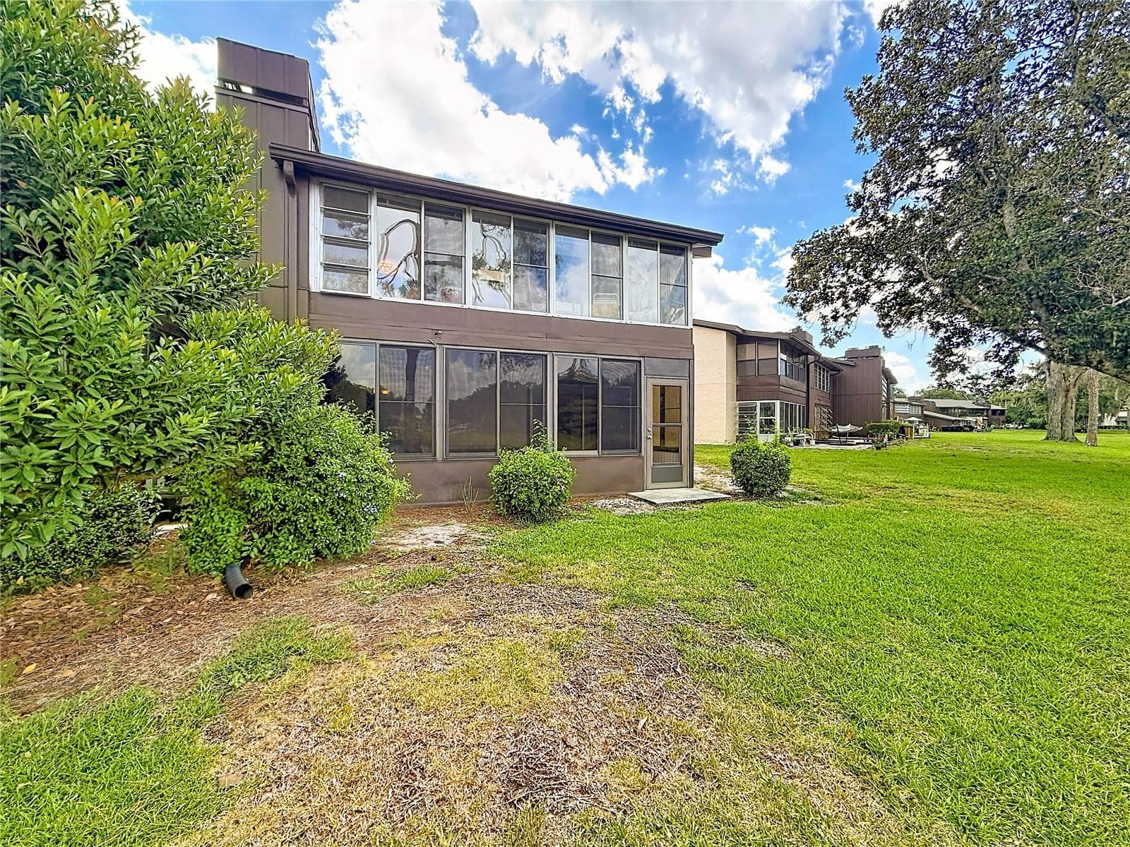 655 MIDWAY DRIVE — photo 41 of 54