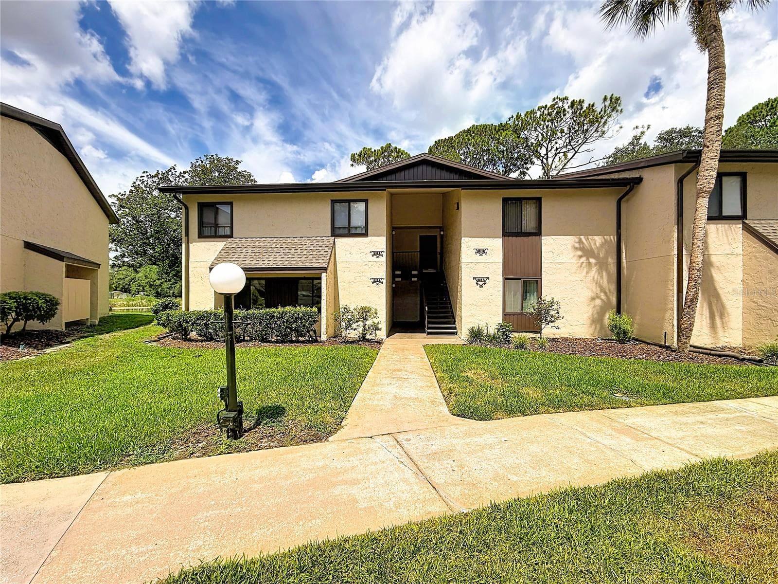 655 MIDWAY DRIVE — photo 10 of 54