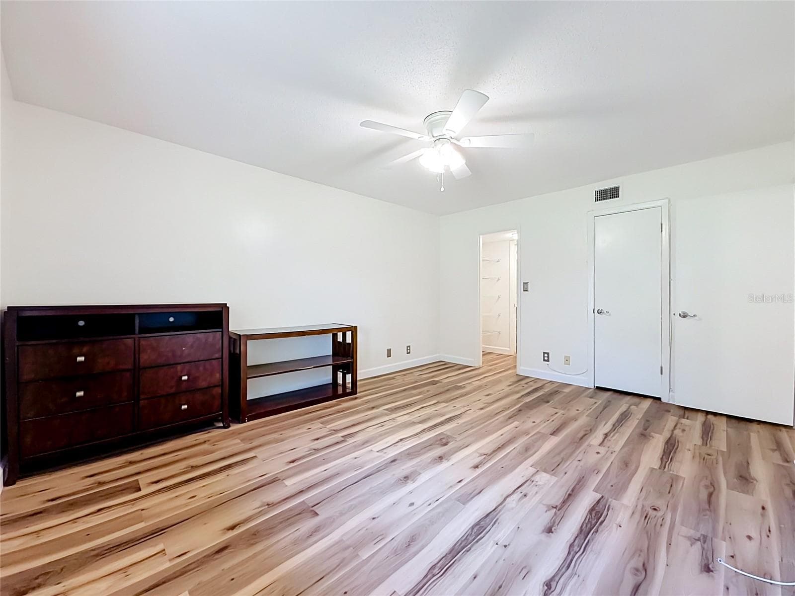 655 MIDWAY DRIVE — photo 24 of 54