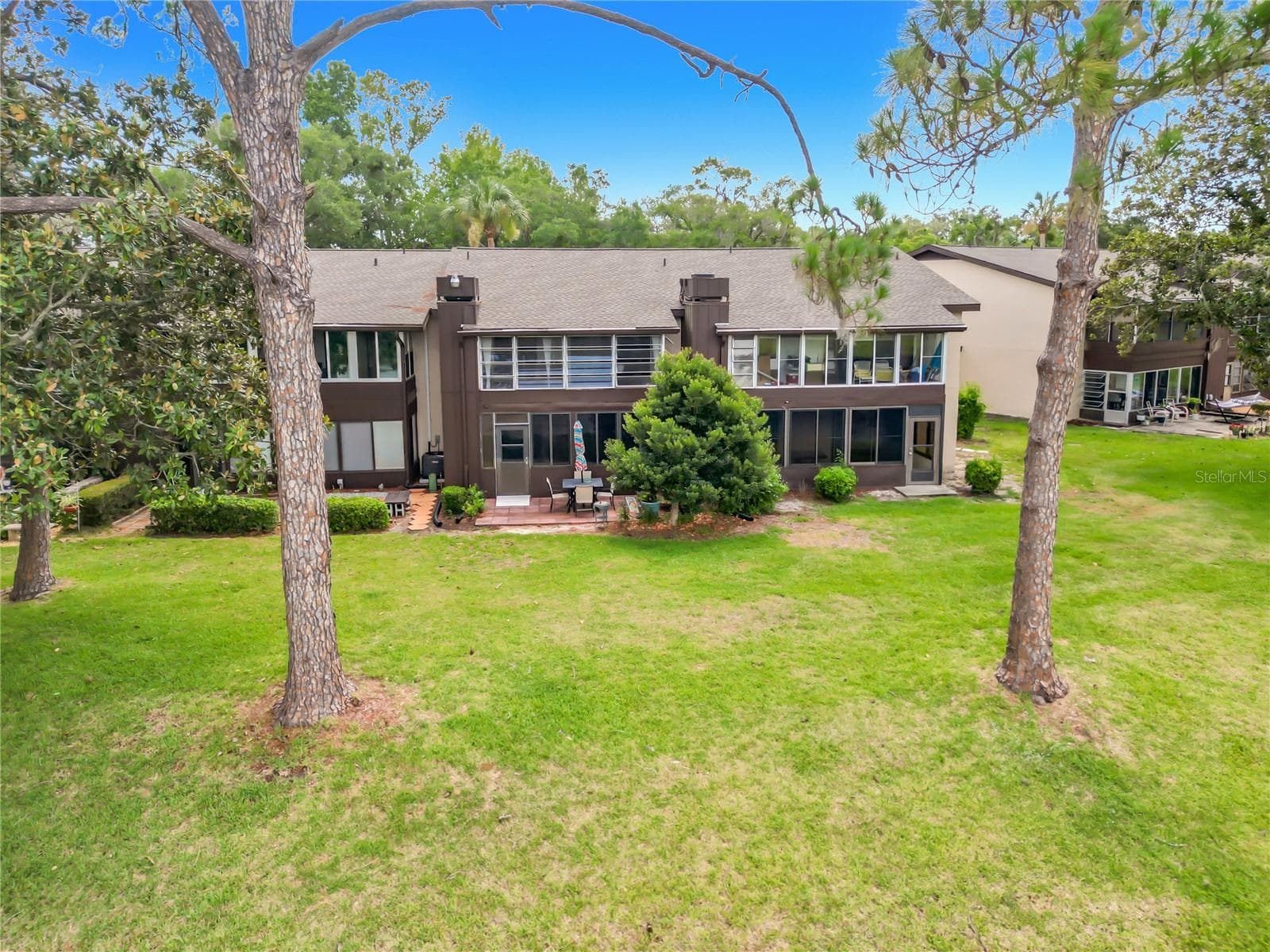 655 MIDWAY DRIVE — photo 47 of 54