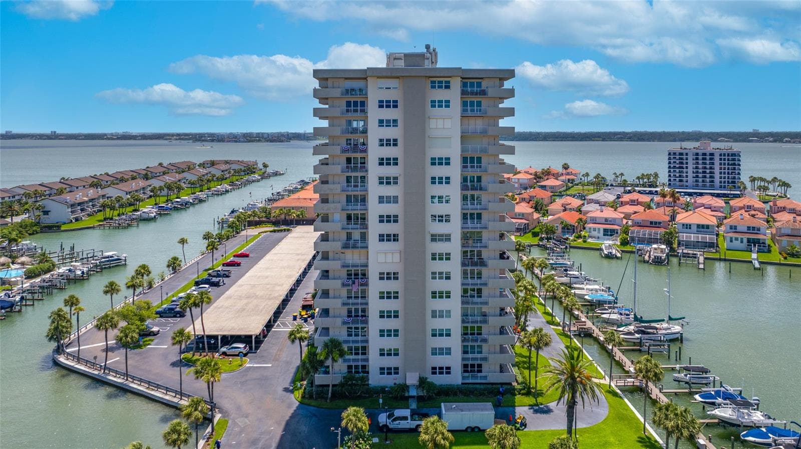 1621 GULF BOULEVARD — photo 90 of 97