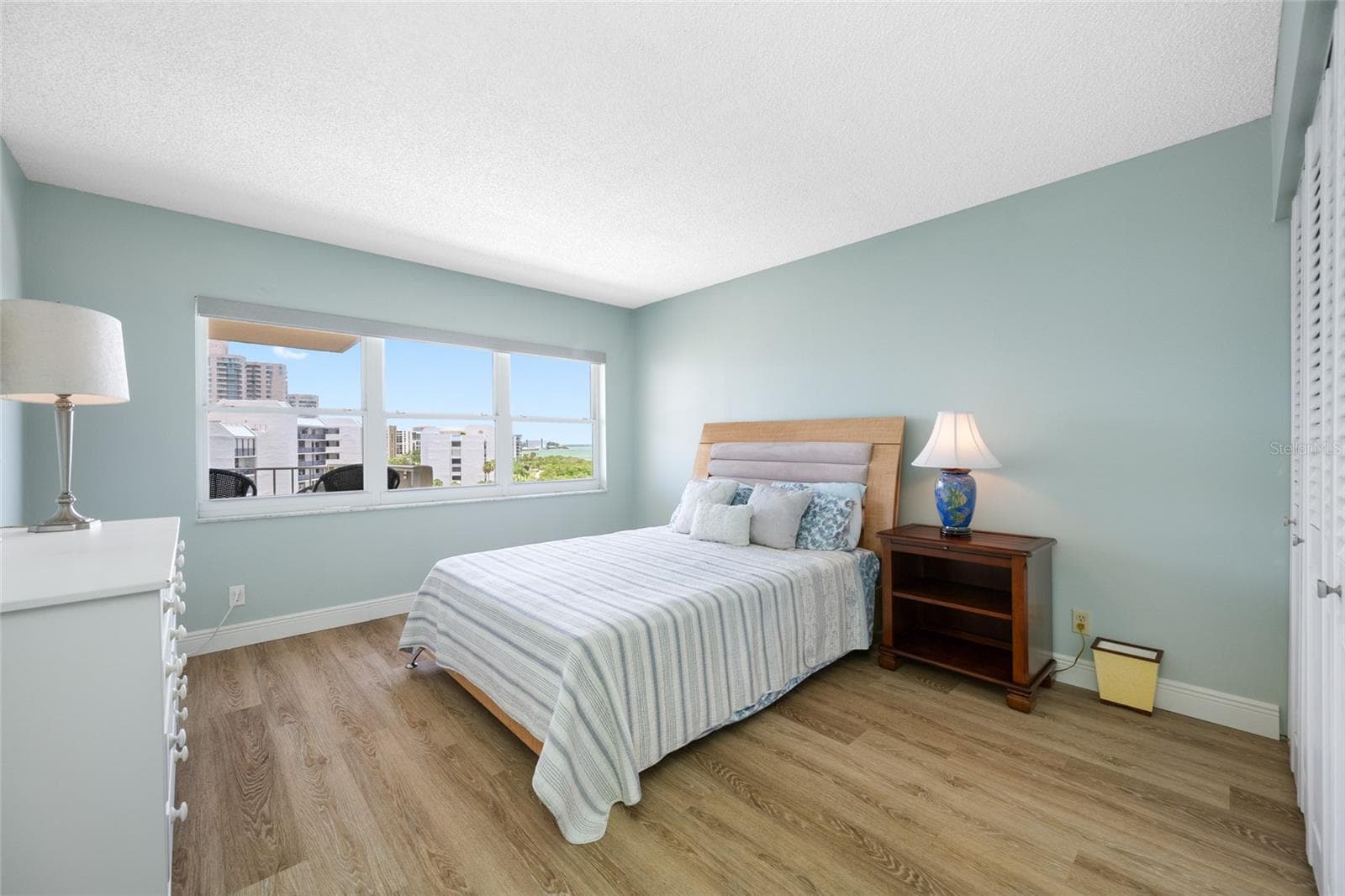 1621 GULF BOULEVARD — photo 36 of 97