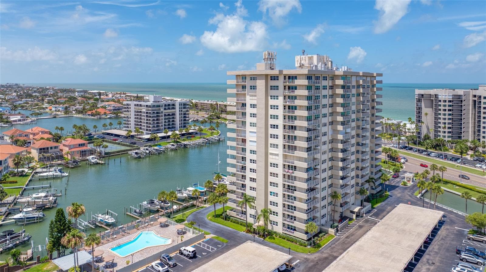 1621 GULF BOULEVARD — photo 86 of 97