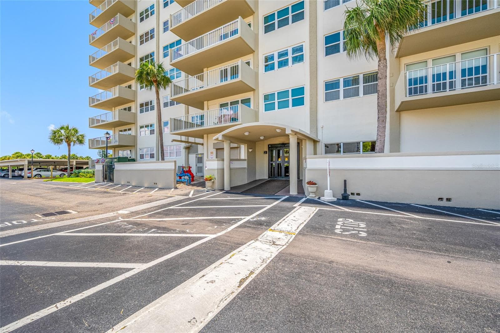 1621 GULF BOULEVARD — photo 60 of 97