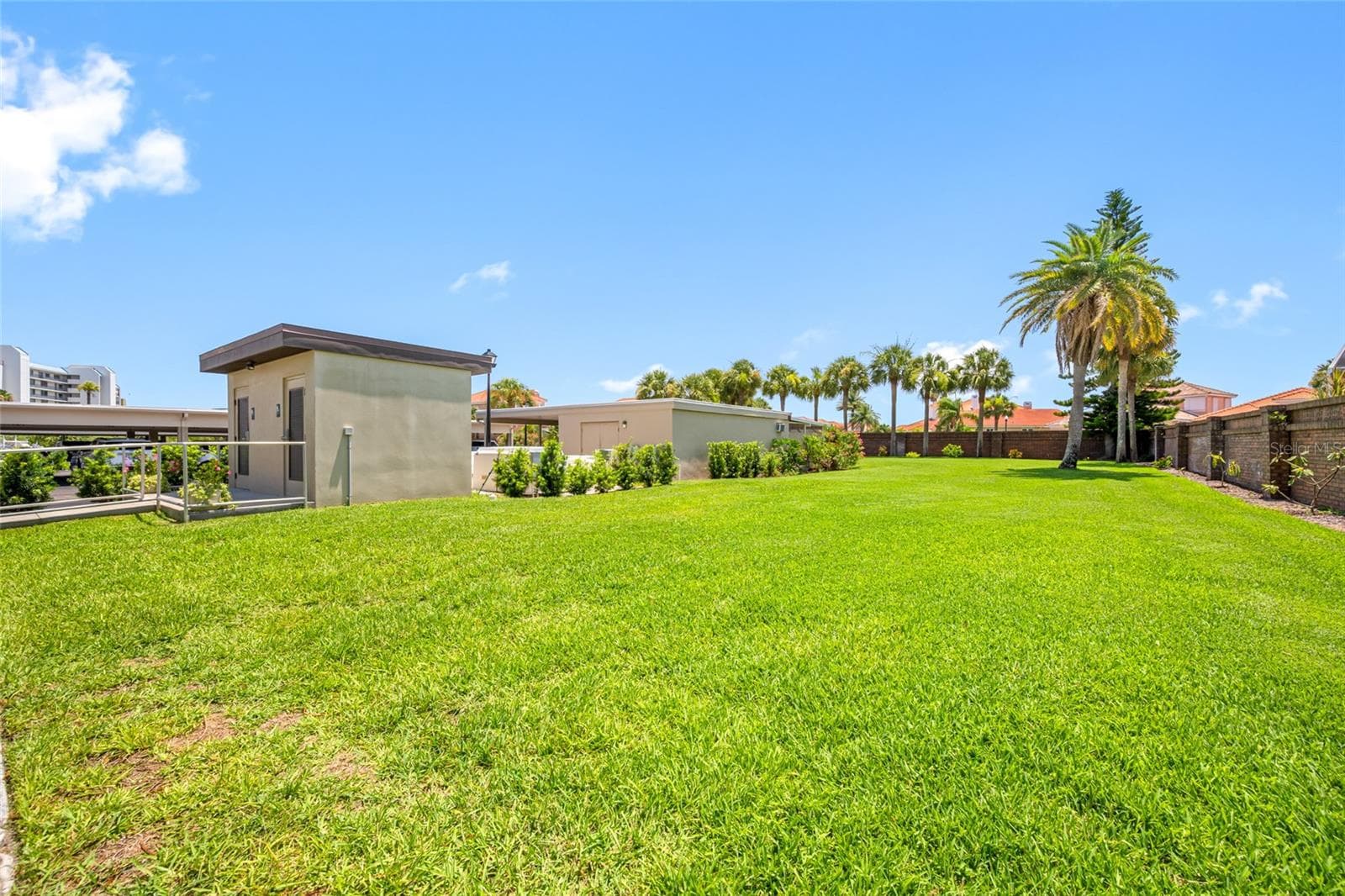 1621 GULF BOULEVARD — photo 52 of 97