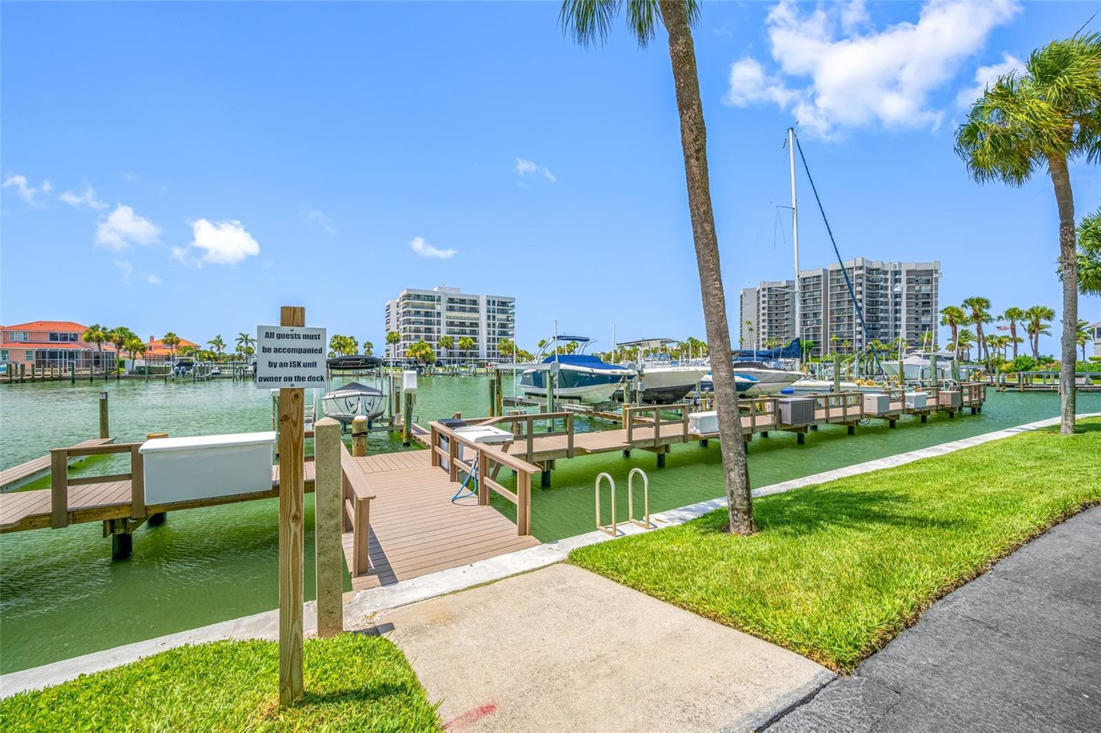 1621 GULF BOULEVARD — photo 59 of 97