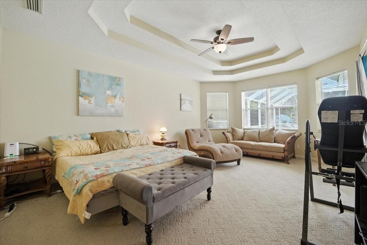24 LAKESIDE PLACE — photo 19 of 44