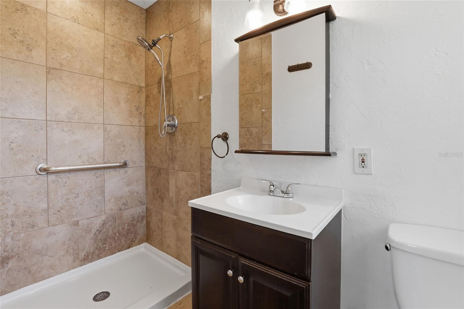 2627 DUEBY STREET — photo 24 of 90
