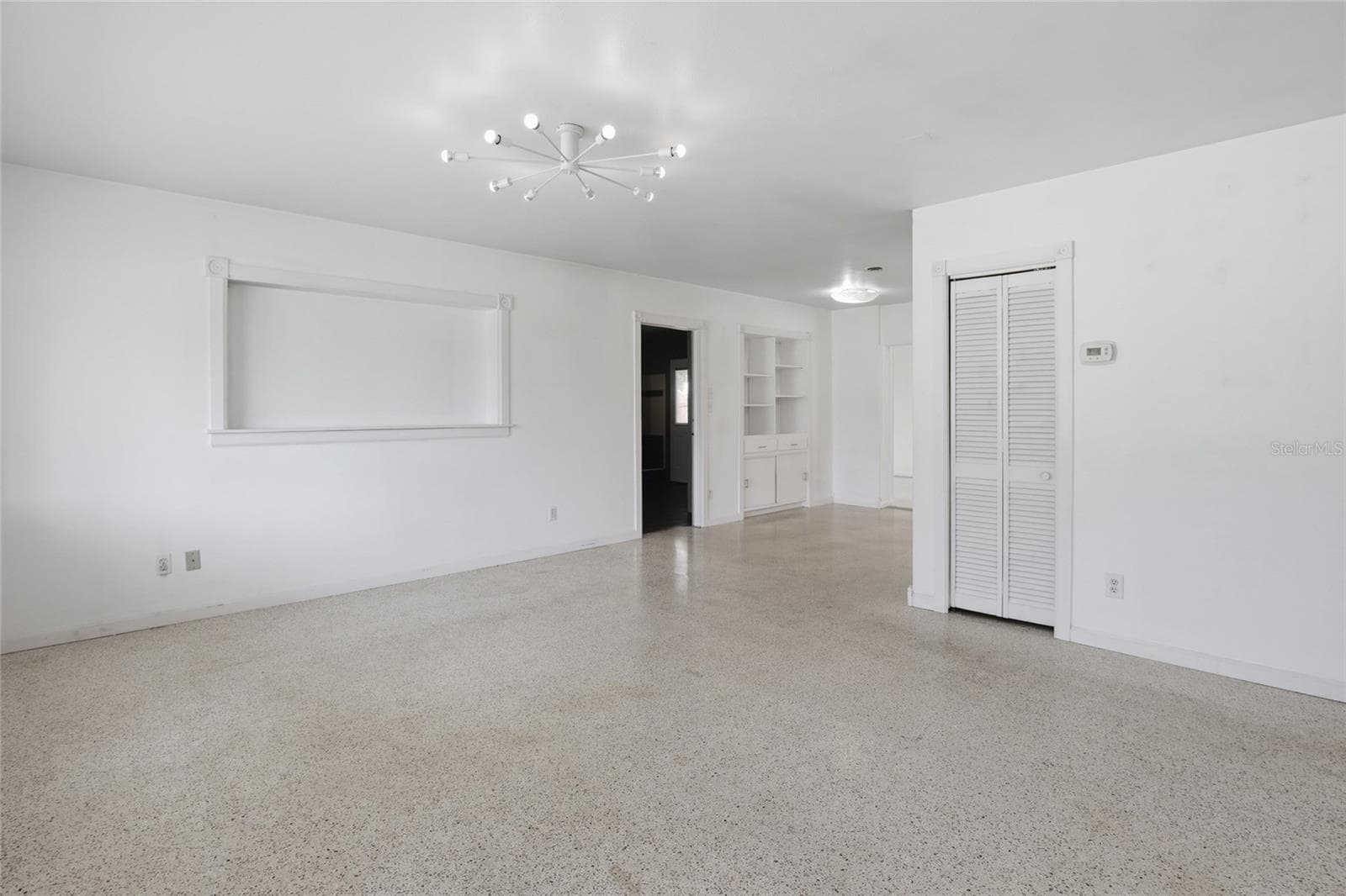 2627 DUEBY STREET — photo 6 of 90