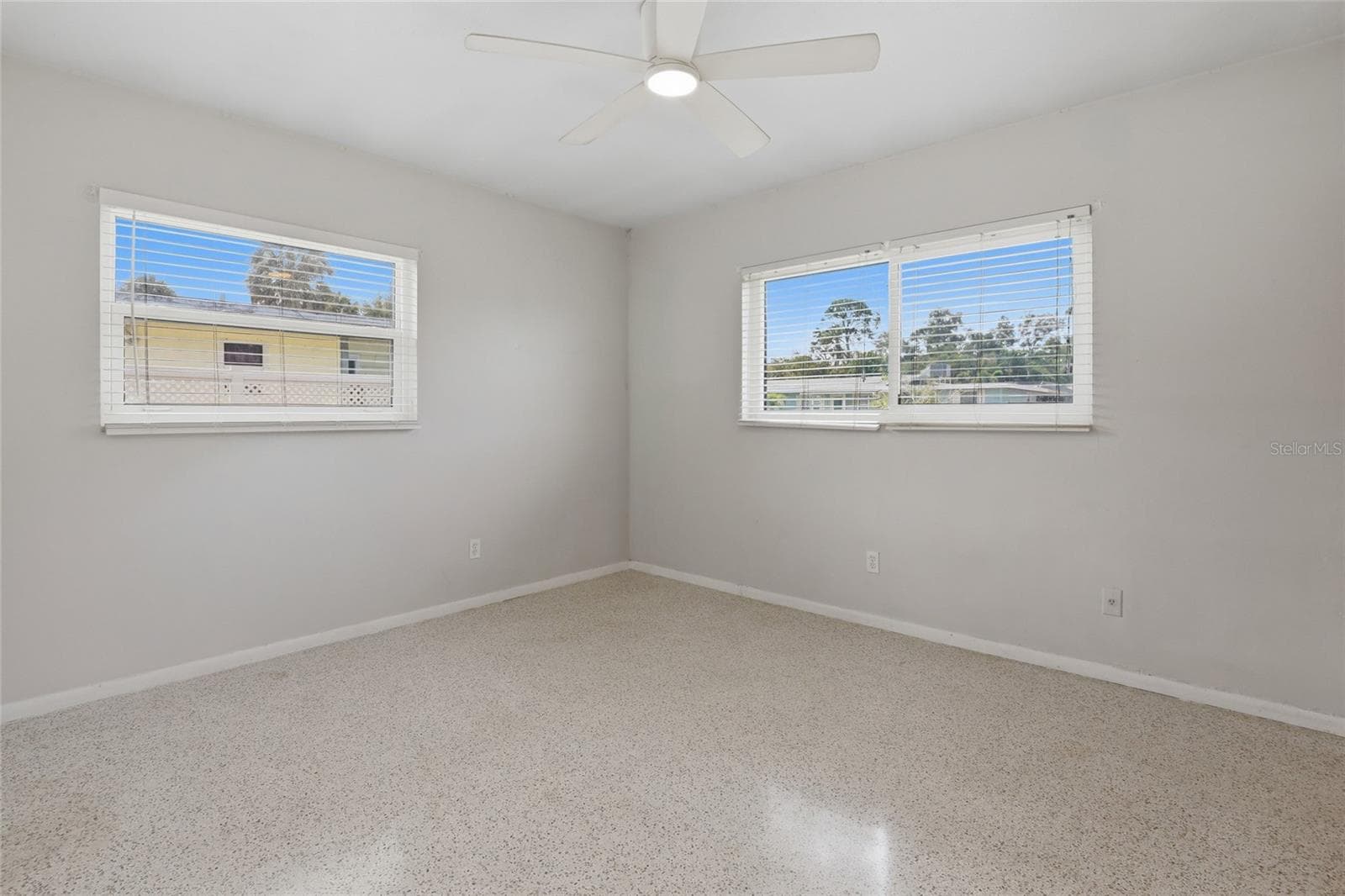 2627 DUEBY STREET — photo 28 of 90