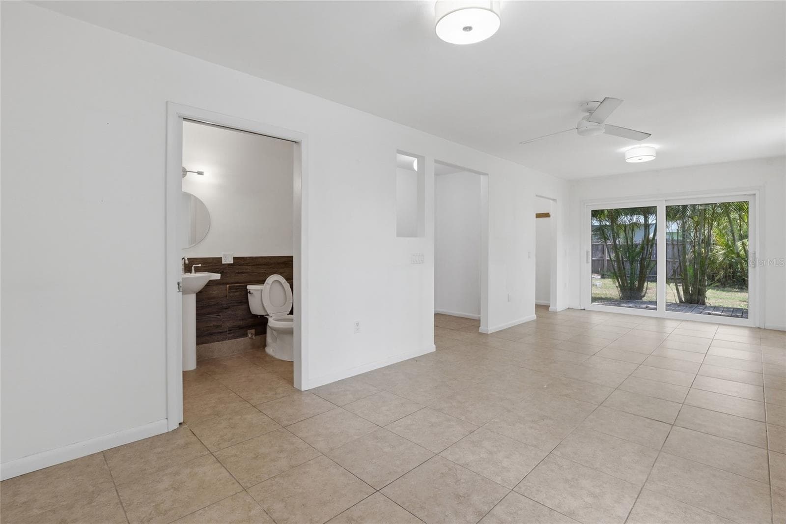 2627 DUEBY STREET — photo 15 of 90