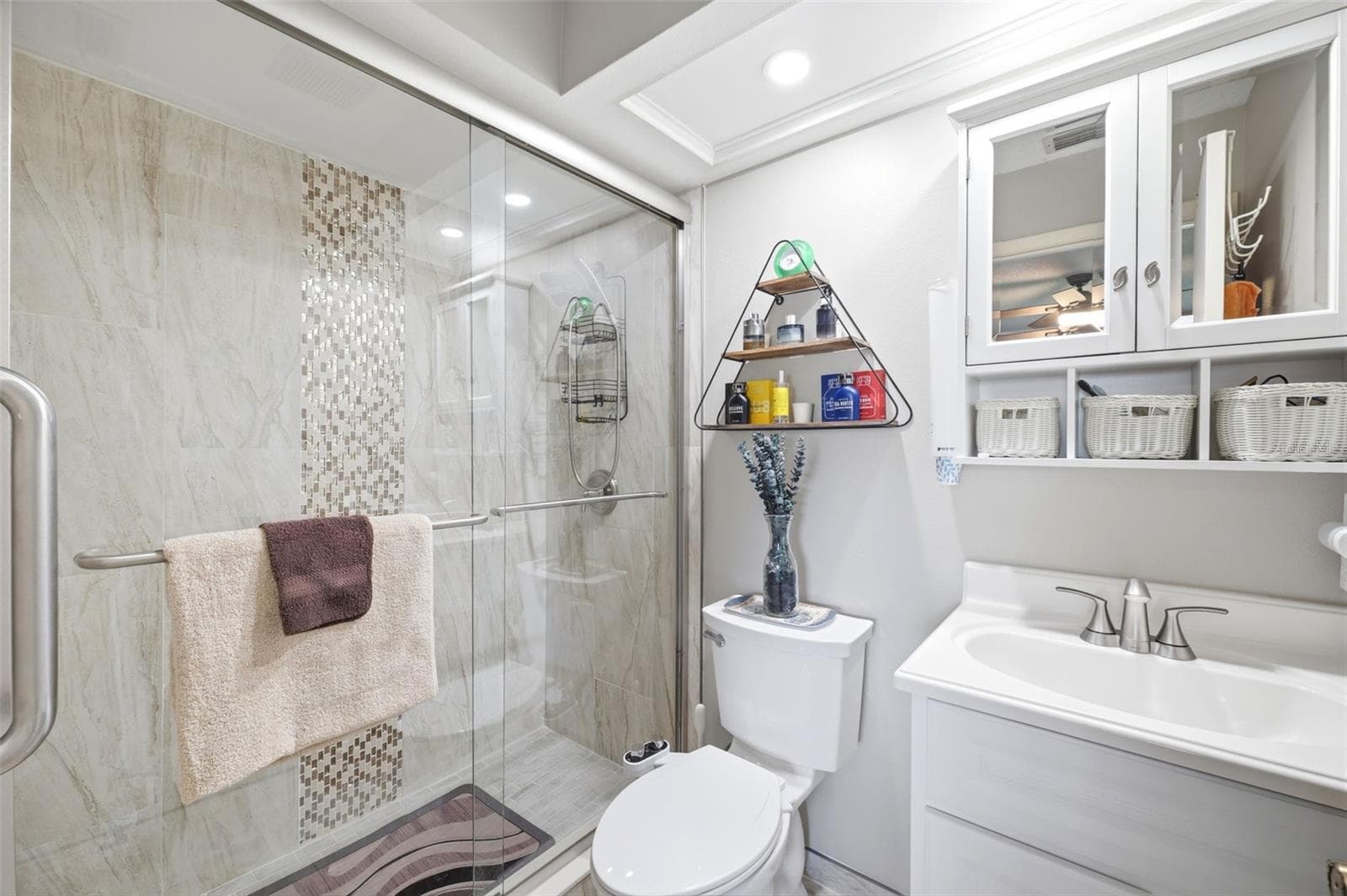 4903 LEYTE COURT — photo 6 of 20