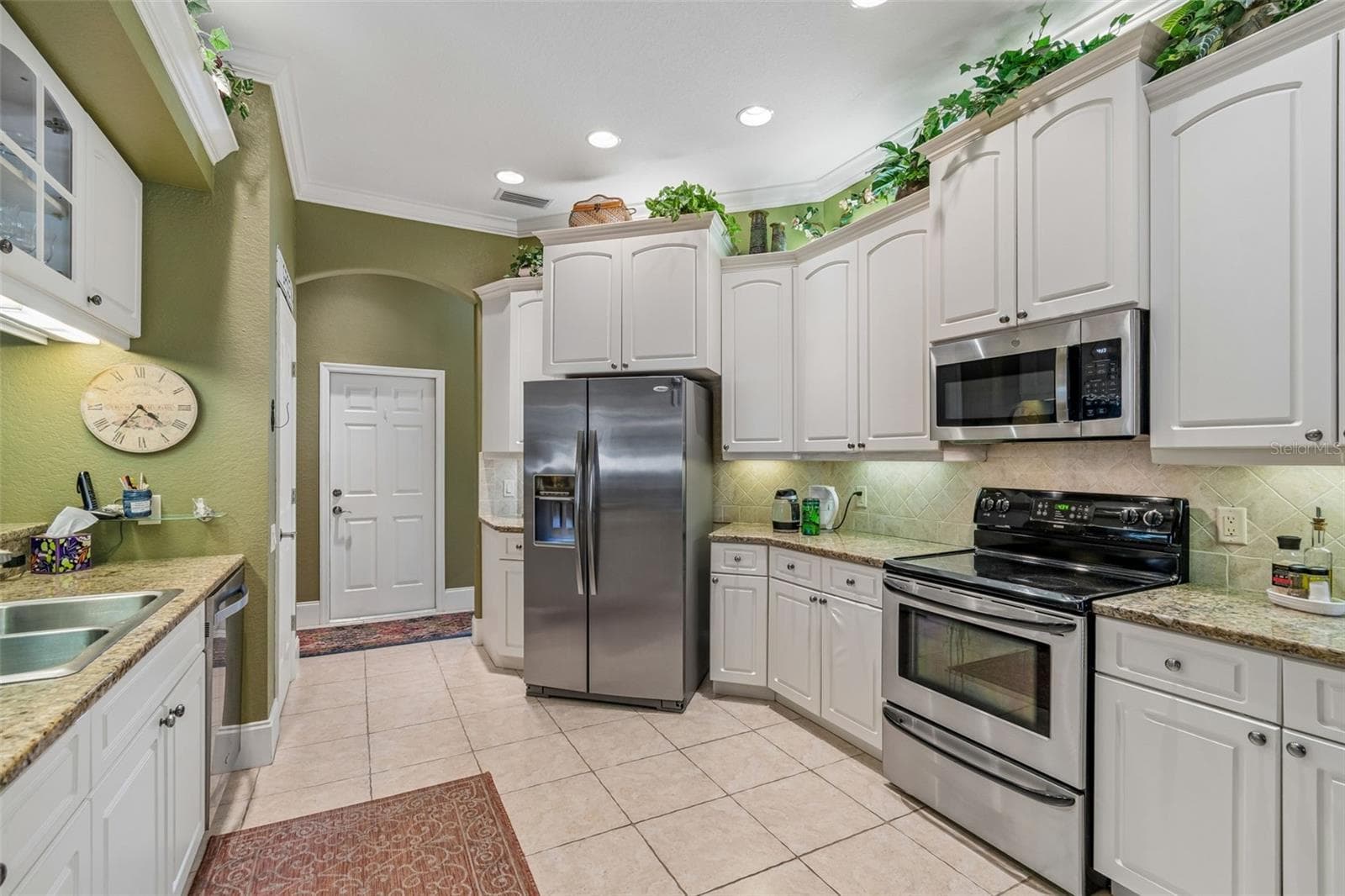 2349 CHESTERFIELD CIRCLE — photo 34 of 67