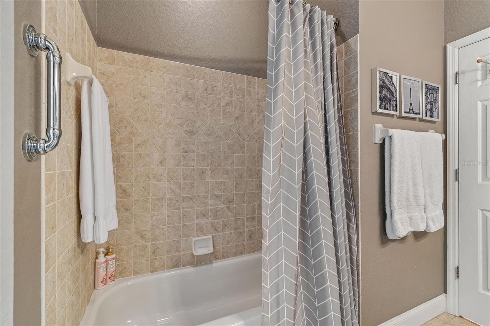 2349 CHESTERFIELD CIRCLE — photo 45 of 67