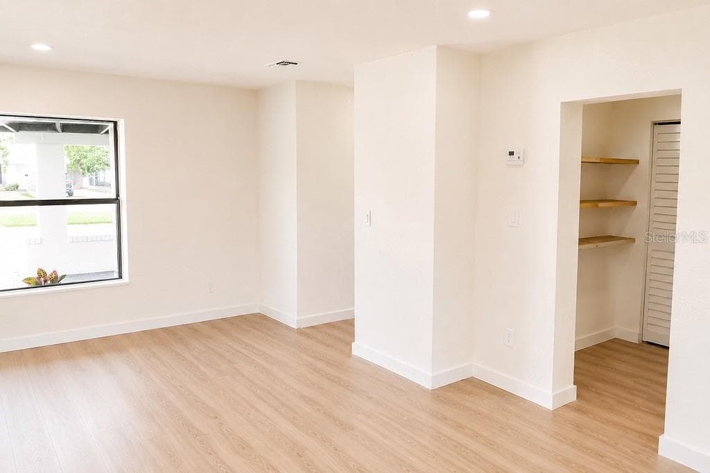 4443 KING COLE BOULEVARD — photo 8 of 26