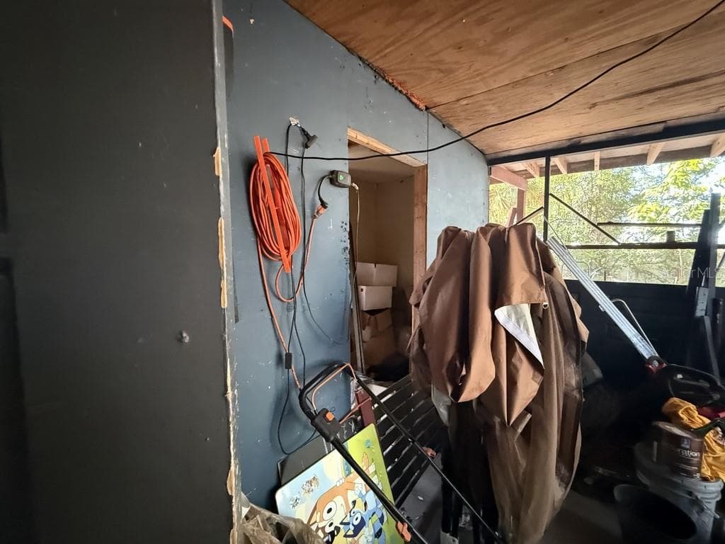 8507 LIBBY LANE — photo 35 of 100