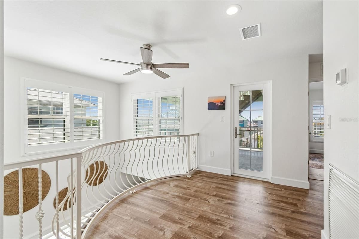 111 91ST AVENUE — photo 33 of 68