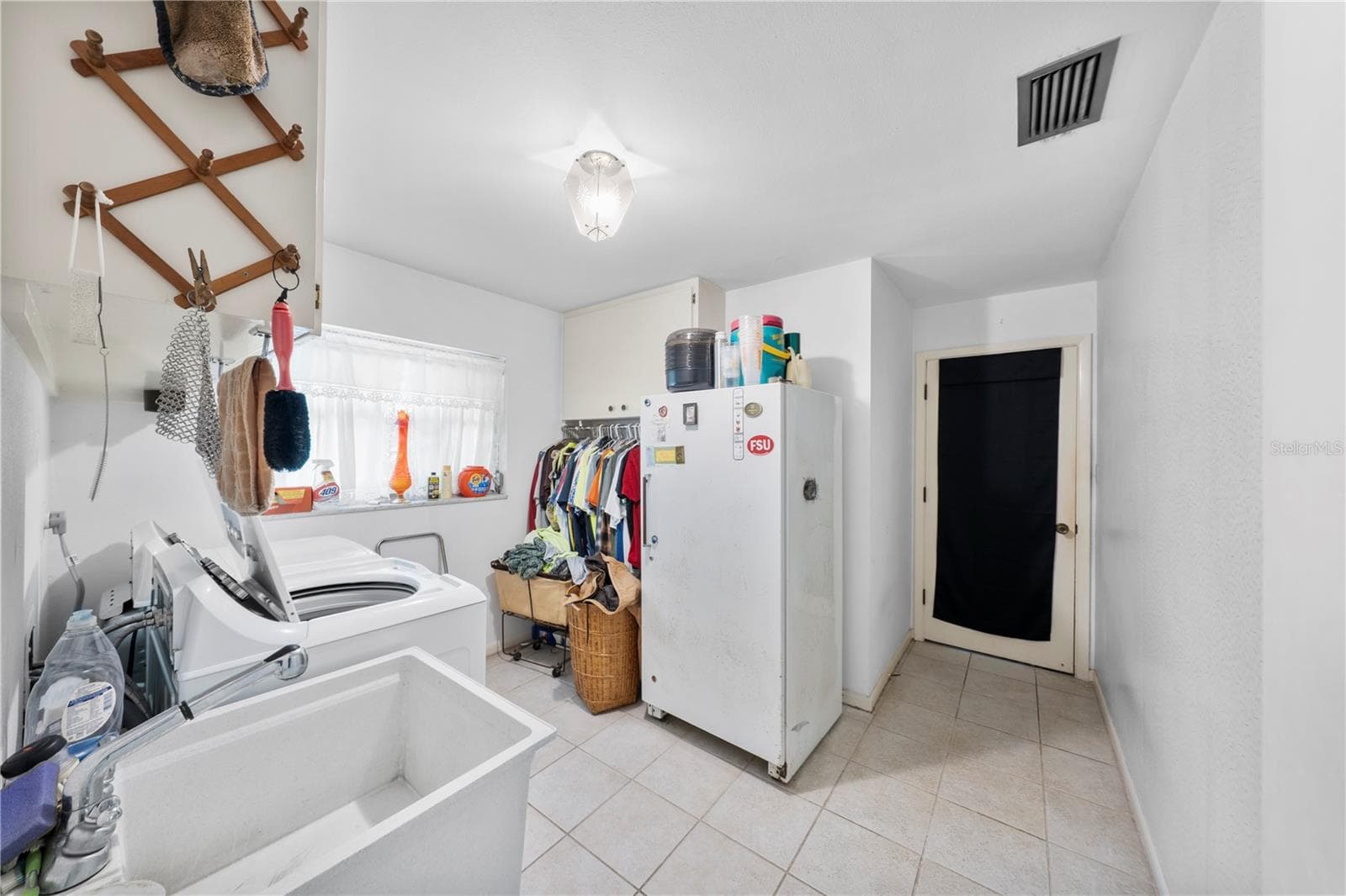 2137 11TH STREET — photo 20 of 88