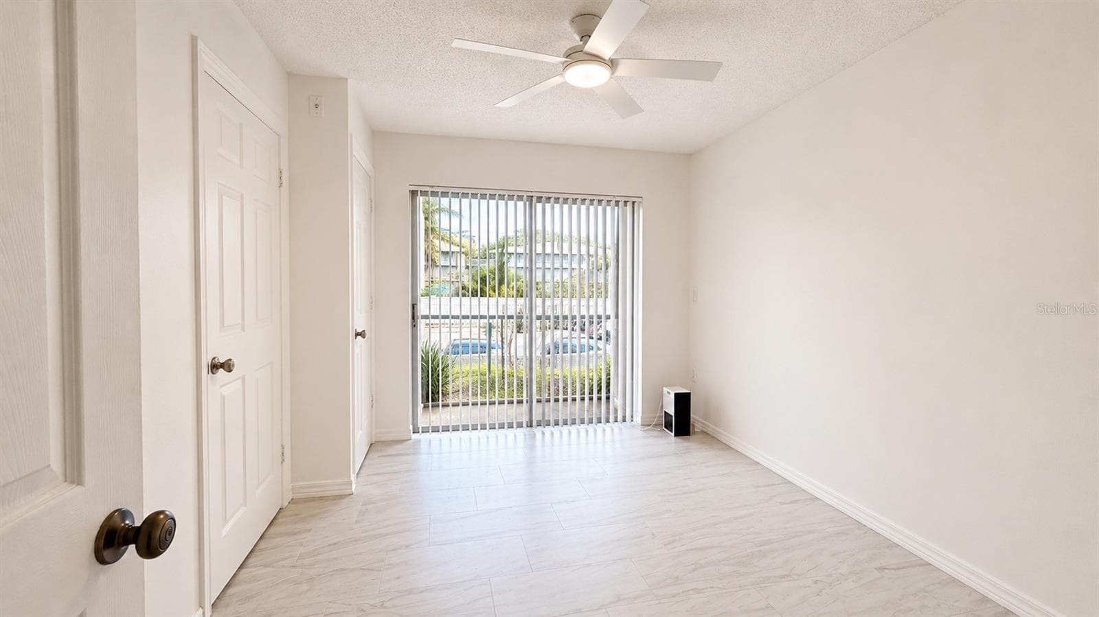 120 BLUE POINT WAY — photo 8 of 21