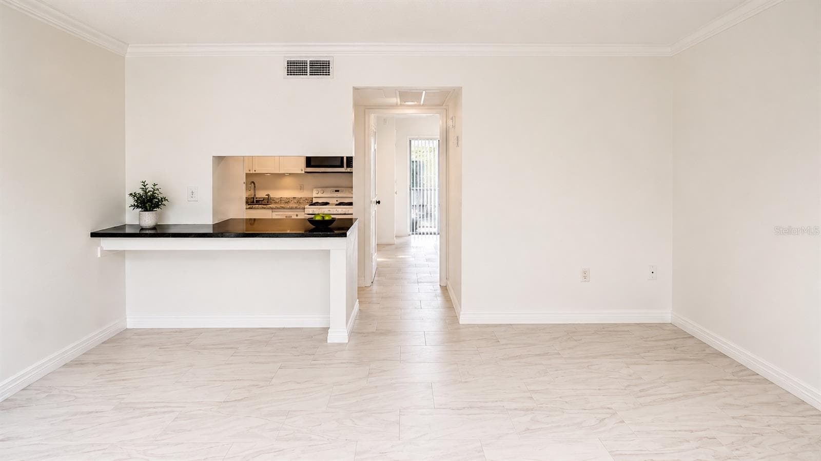 120 BLUE POINT WAY — photo 4 of 21