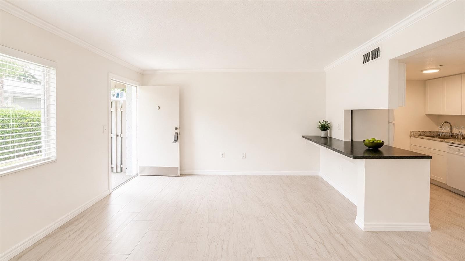 120 BLUE POINT WAY — photo 3 of 21