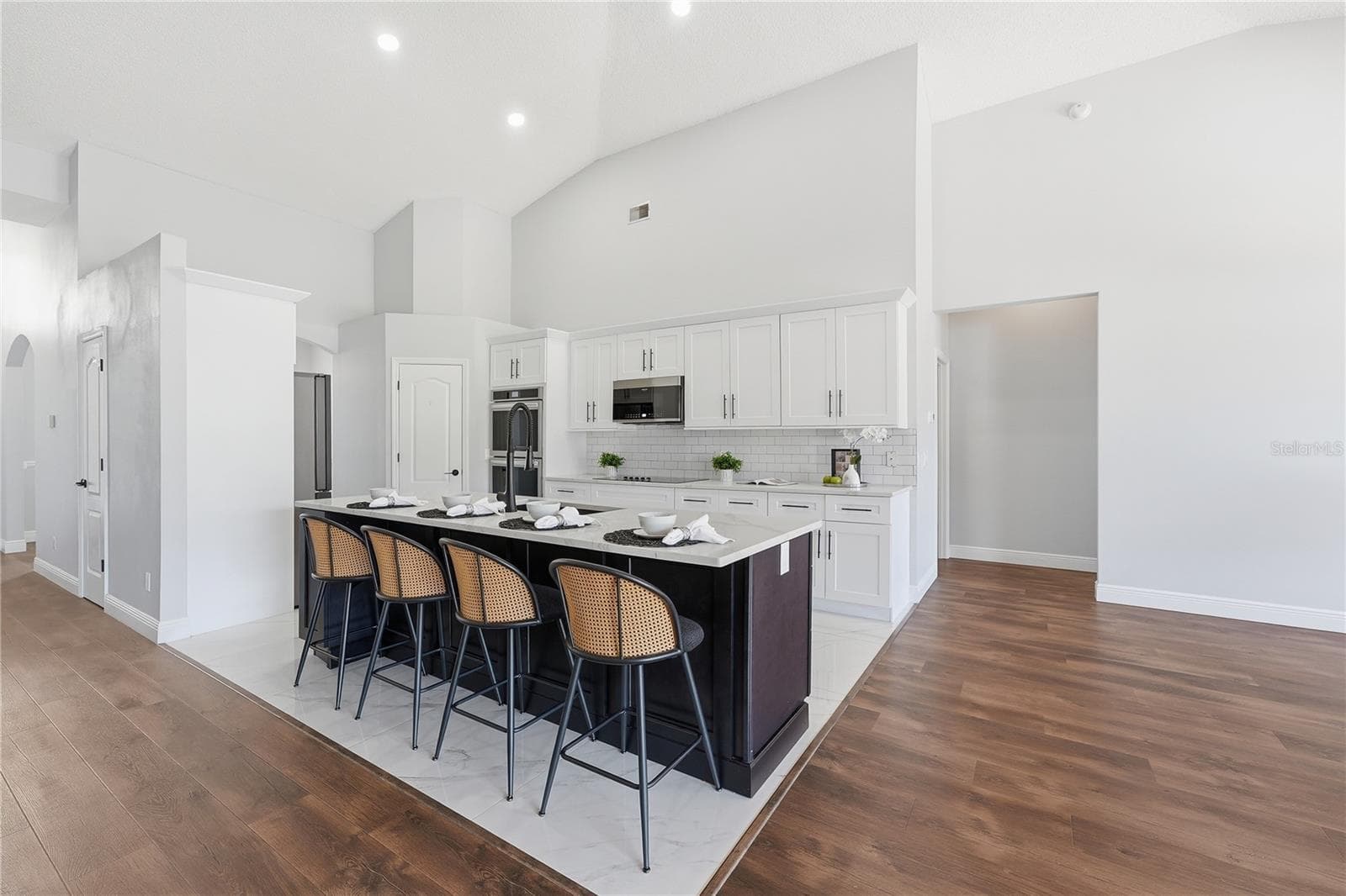 13000 CRYSTAL COVE DRIVE — photo 10 of 51