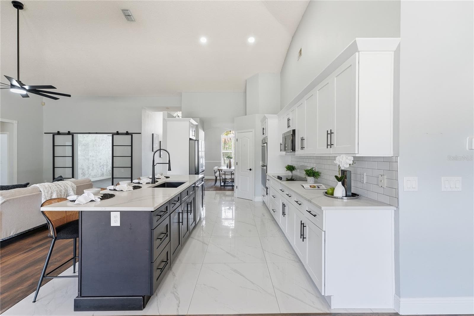 13000 CRYSTAL COVE DRIVE — photo 12 of 51