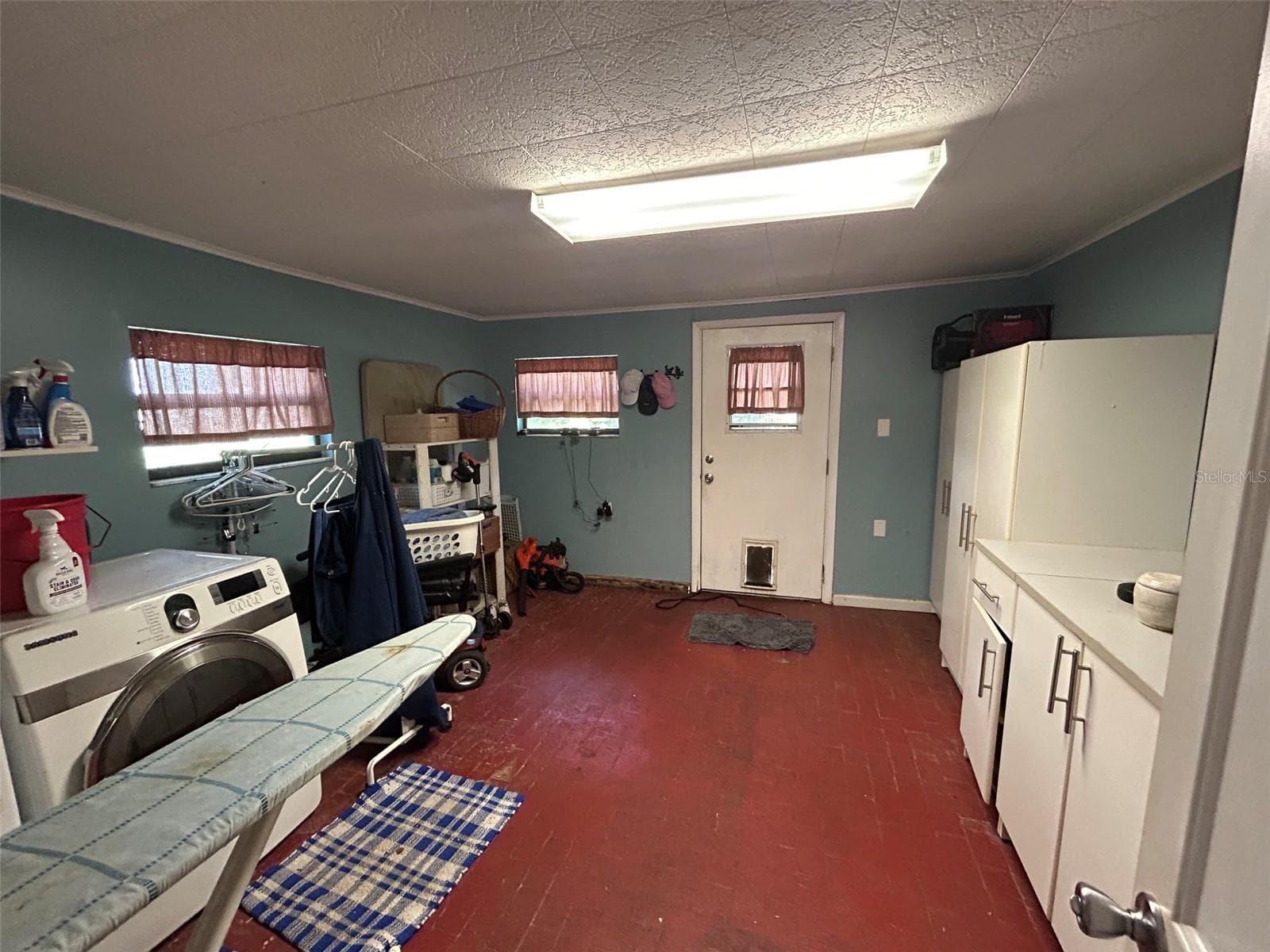 6005 DOC THOMPSON ROAD — photo 11 of 16