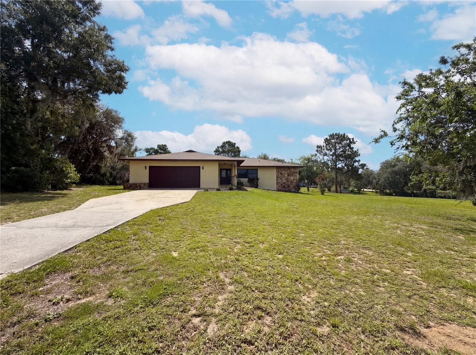 1641 VALERIE POINT