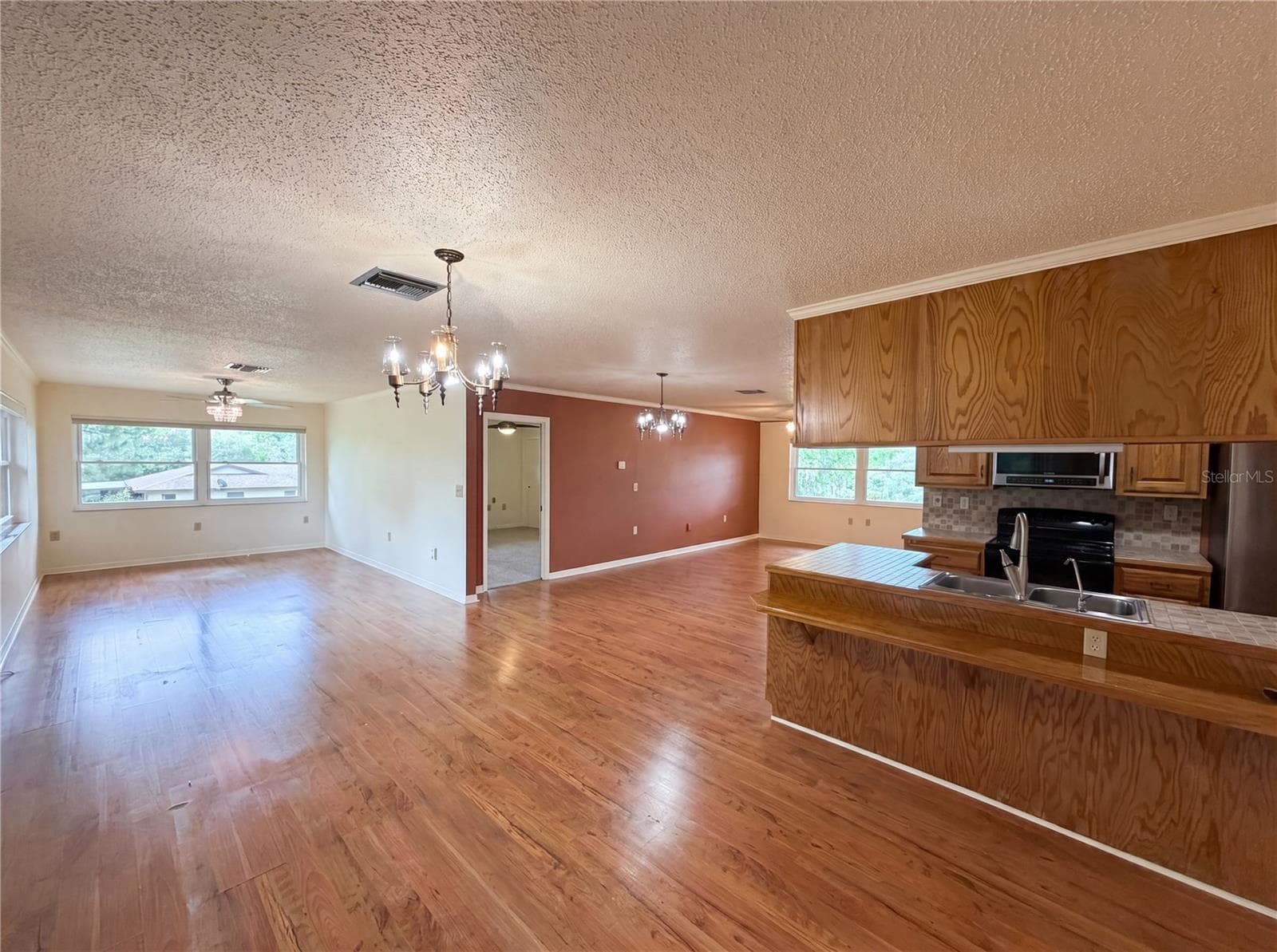 1641 VALERIE POINT — photo 4 of 31
