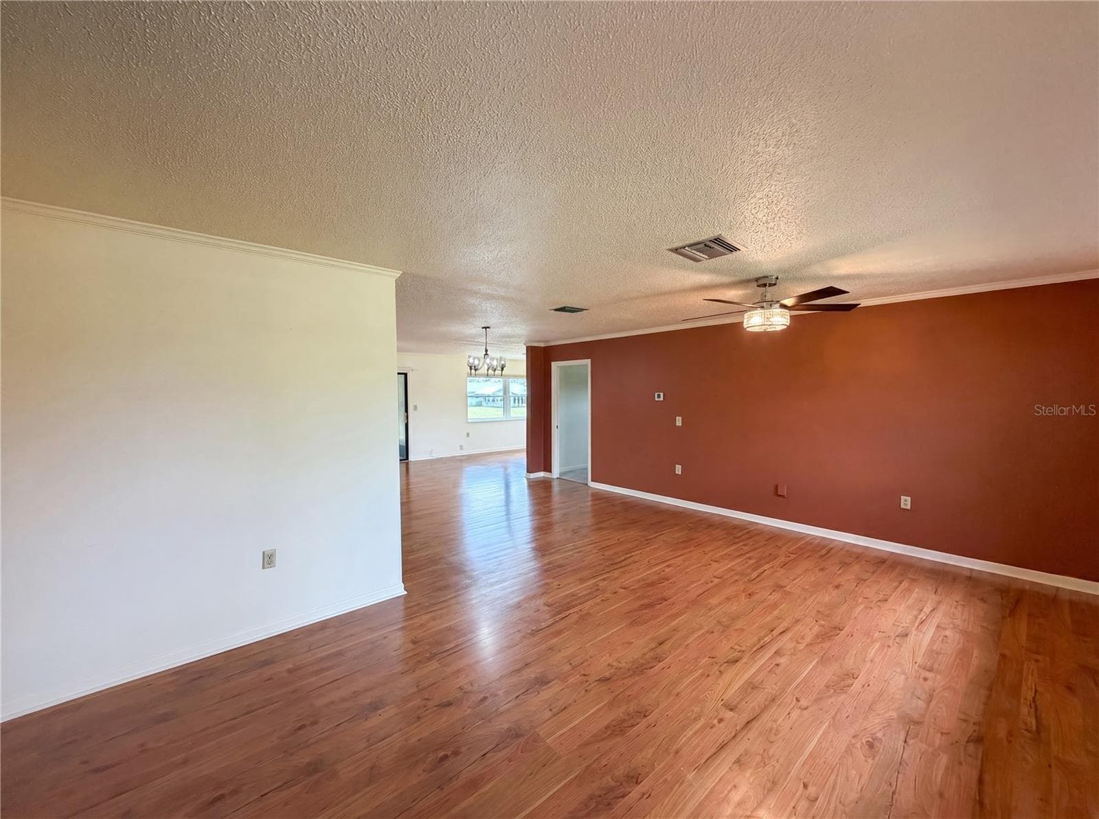 1641 VALERIE POINT — photo 12 of 31