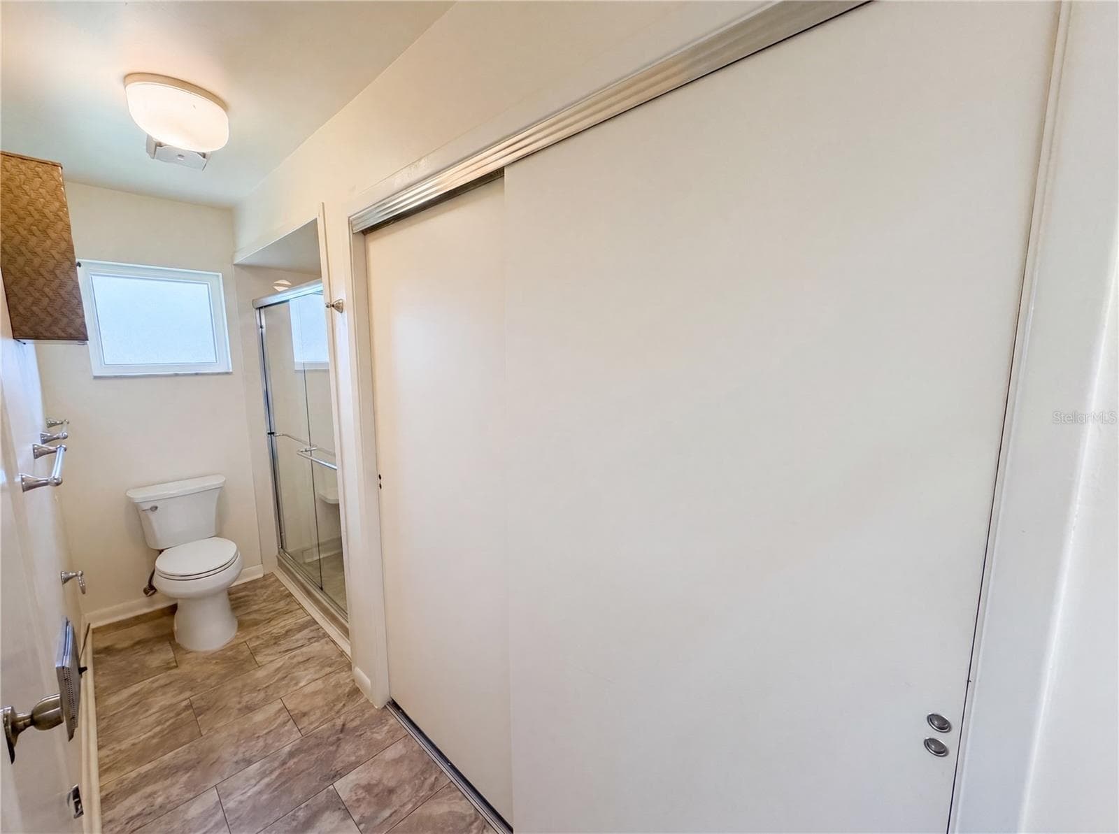 1641 VALERIE POINT — photo 21 of 31