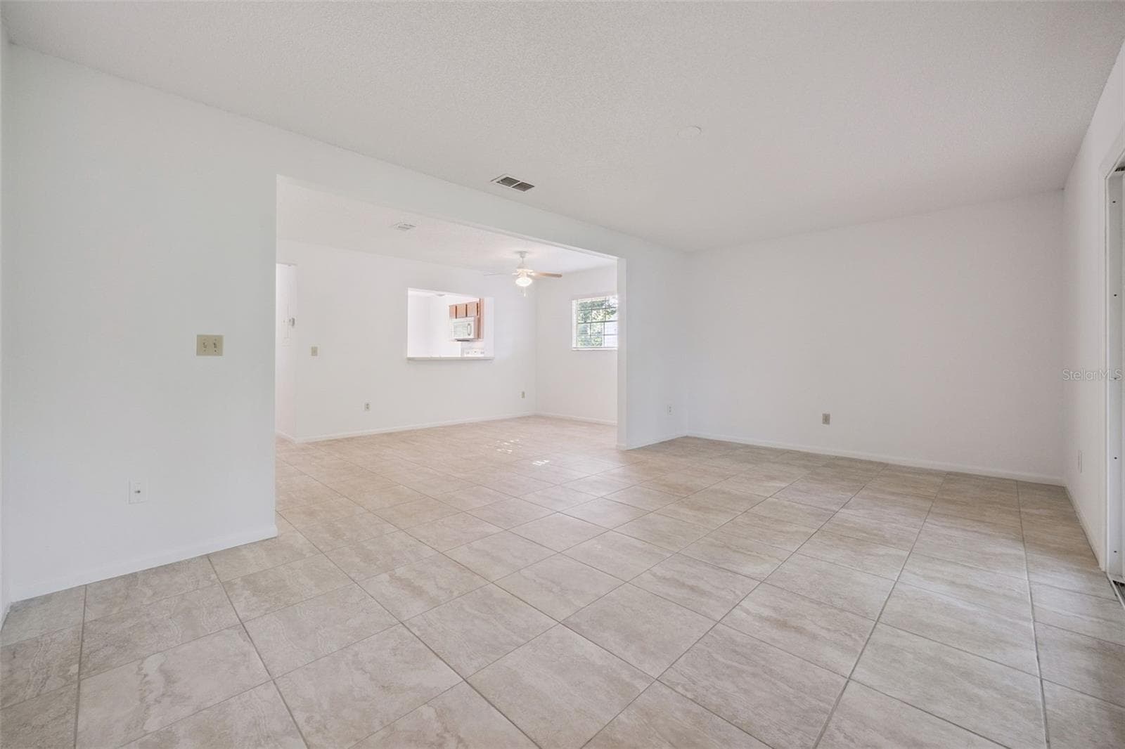 498 GREEN SPRING CIR — photo 4 of 20