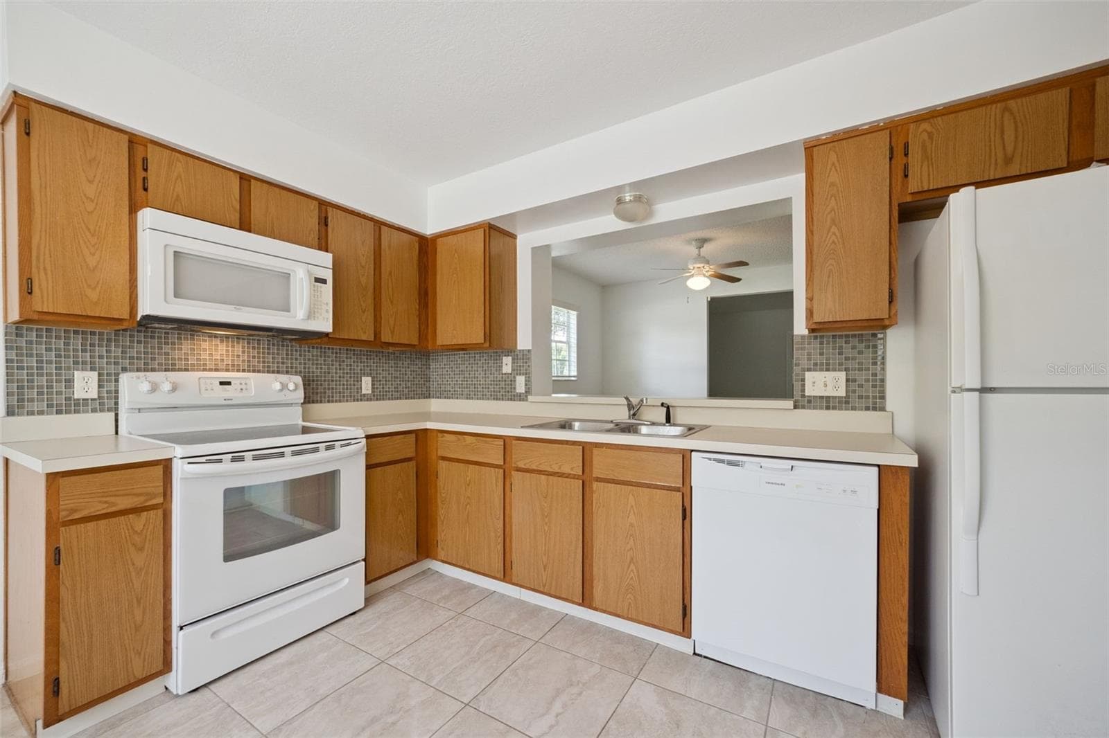 498 GREEN SPRING CIR — photo 8 of 20